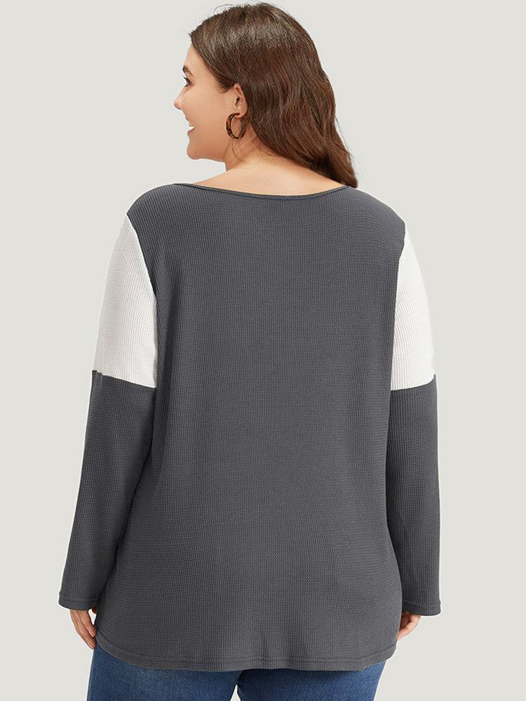 Colorblock Contrast Button Detail Crew Neck T-shirt - Image 4