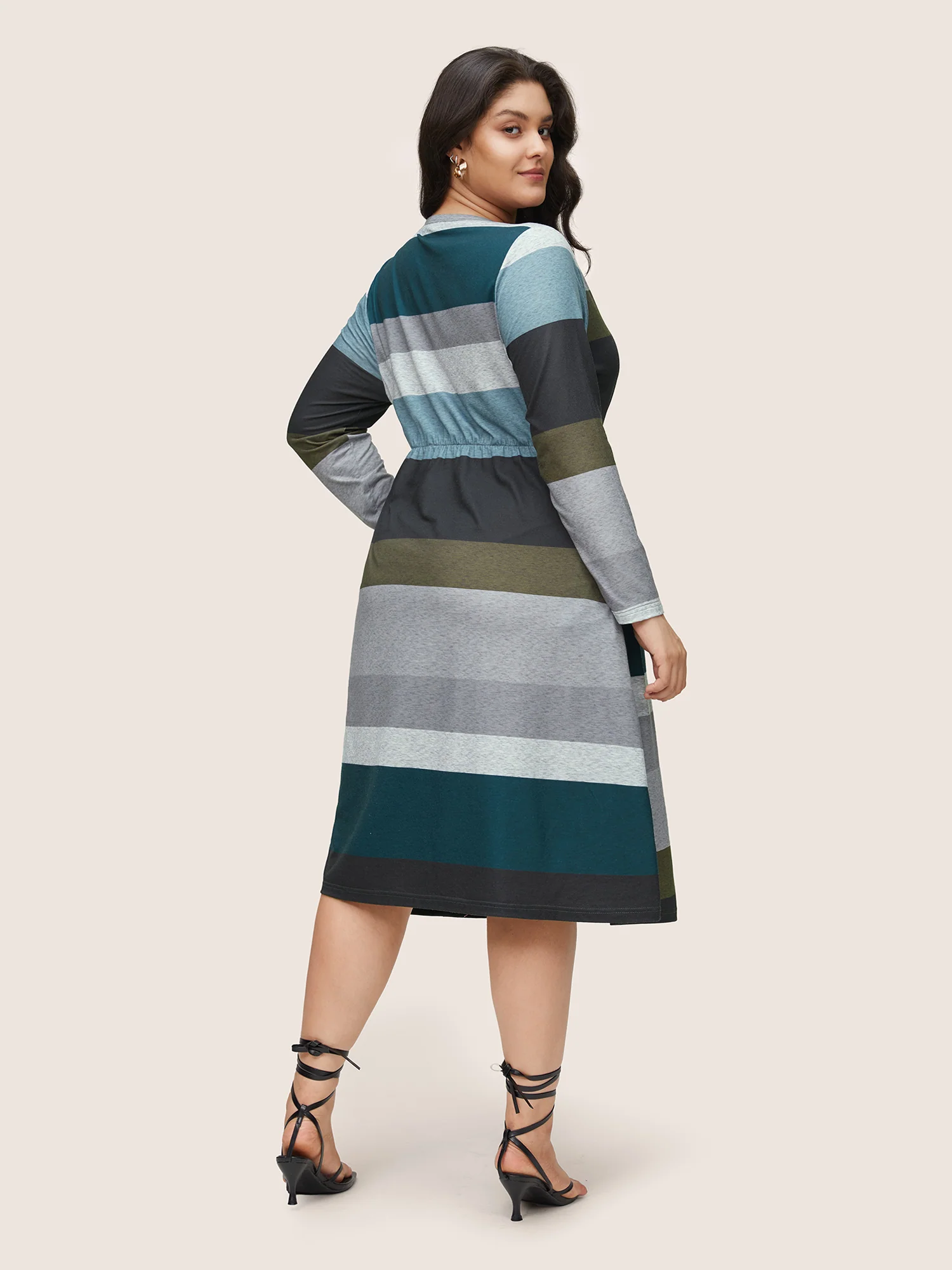 Colorblock Contrast Button Detail Pocket Dress - Image 3