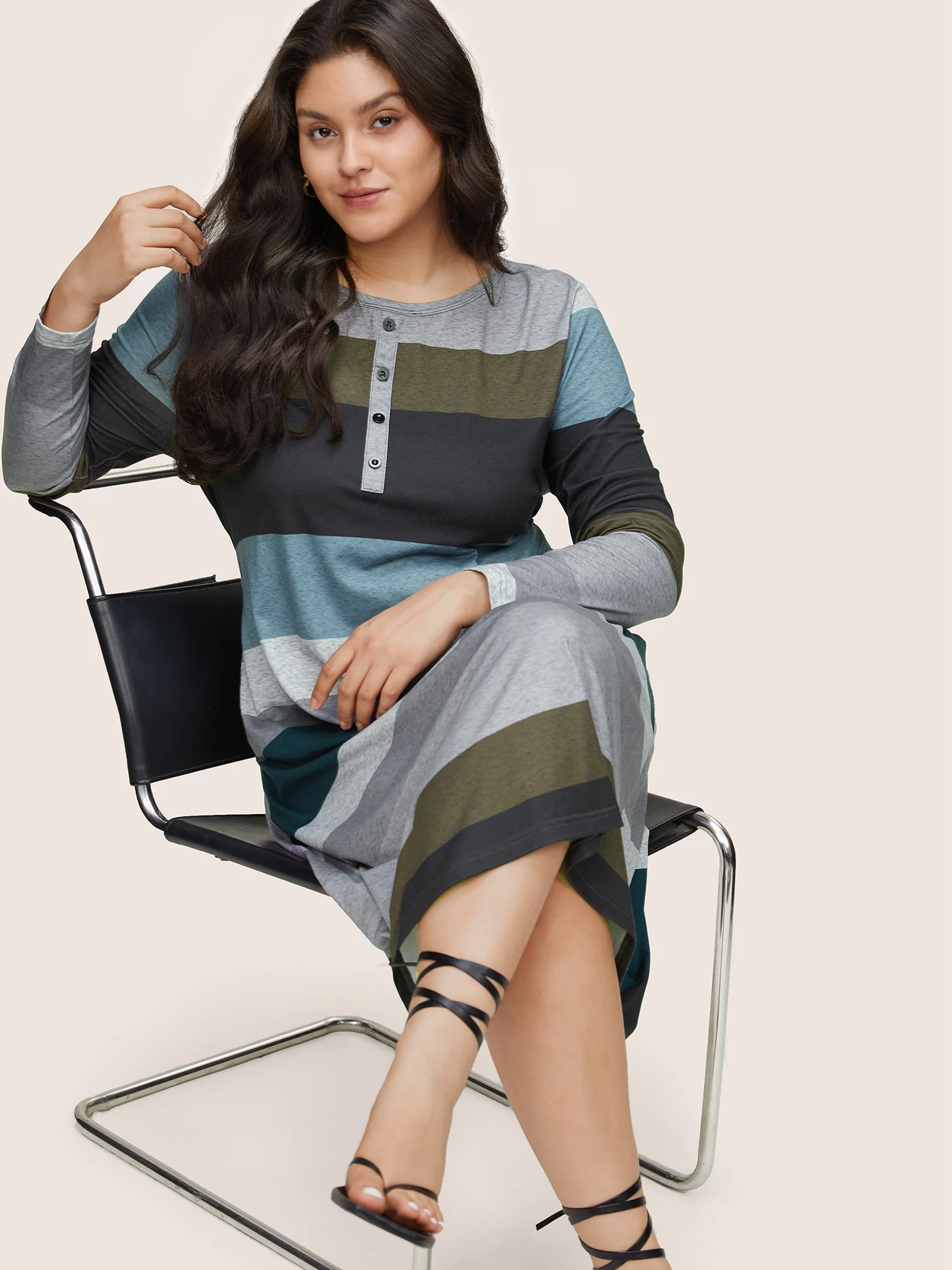 Colorblock Contrast Button Detail Pocket Dress - Image 4