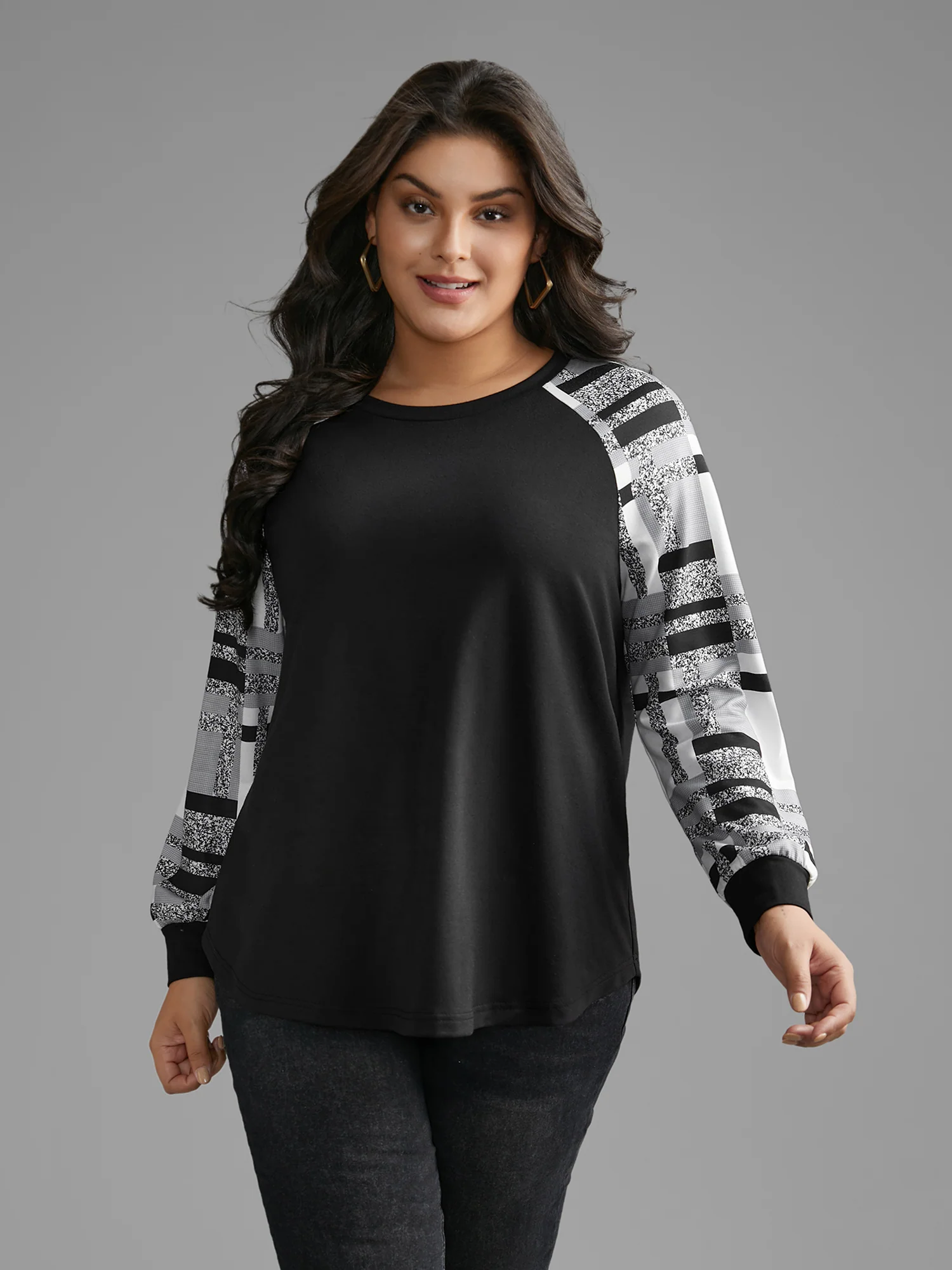 Colorblock Contrast Raglan Sleeve Sweatshirt - Image 3