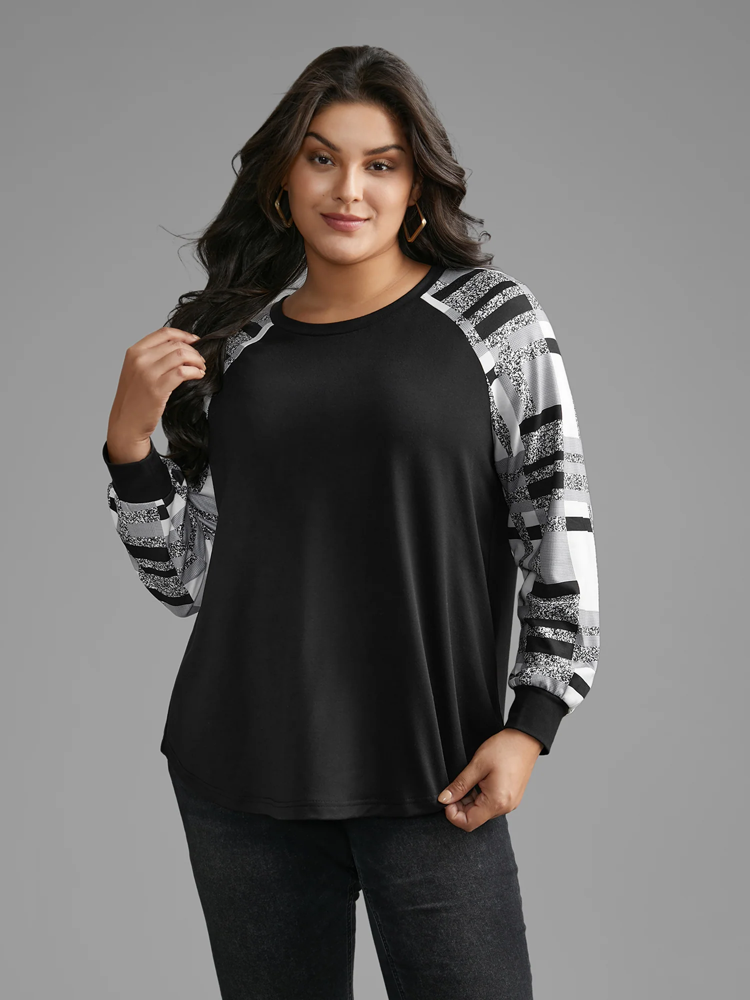 Colorblock Contrast Raglan Sleeve Sweatshirt - Image 4