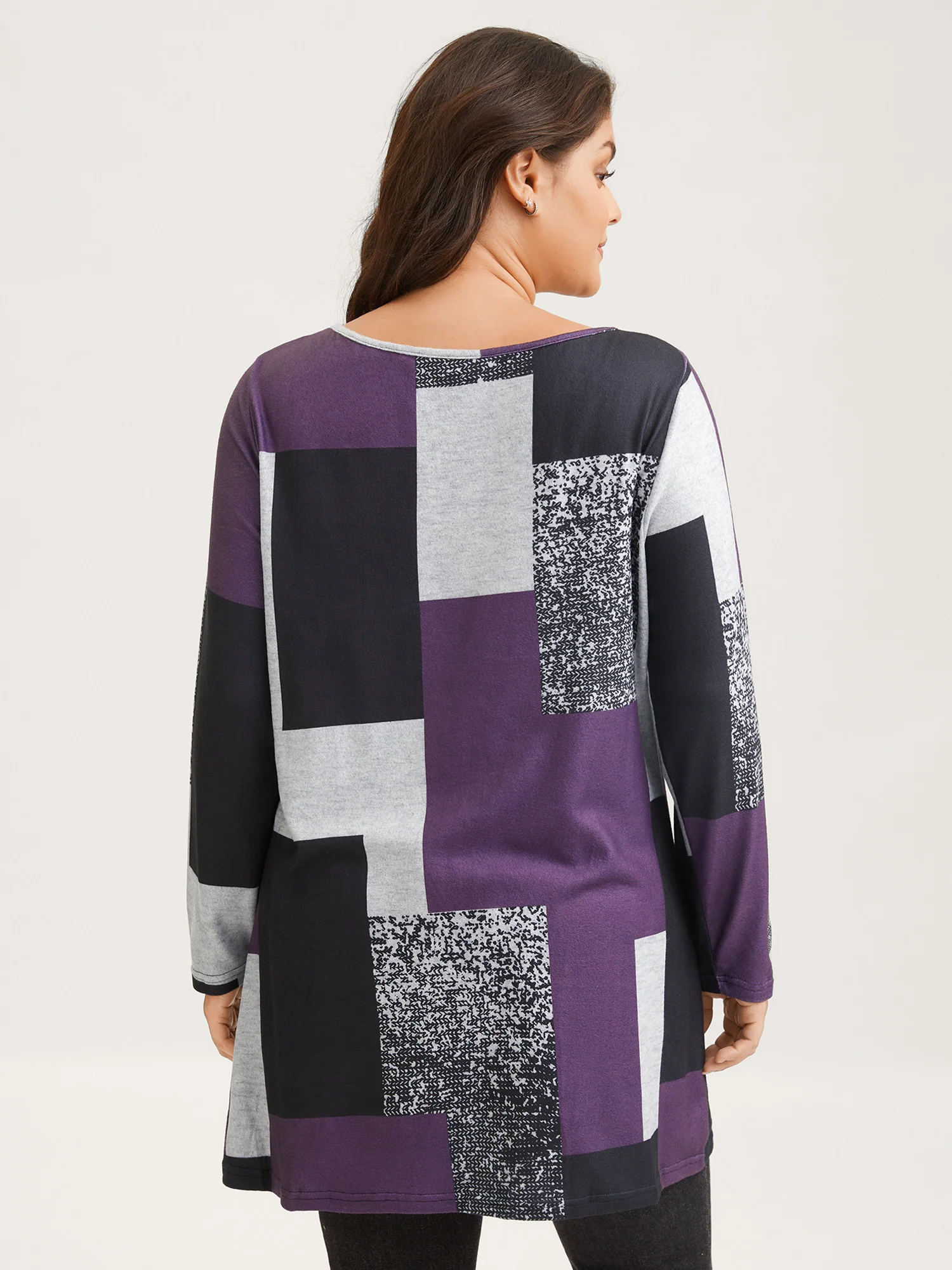 Colorblock Contrast Round Neck T-shirt - Image 5