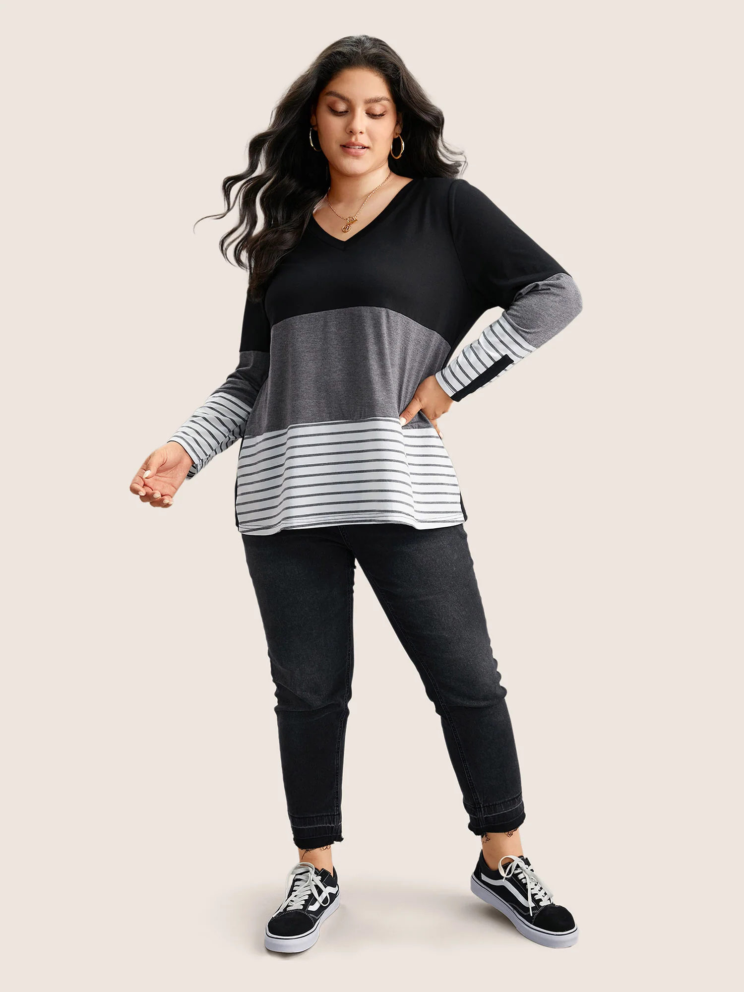 Colorblock Contrast Striped V Neck T-shirt - Image 12