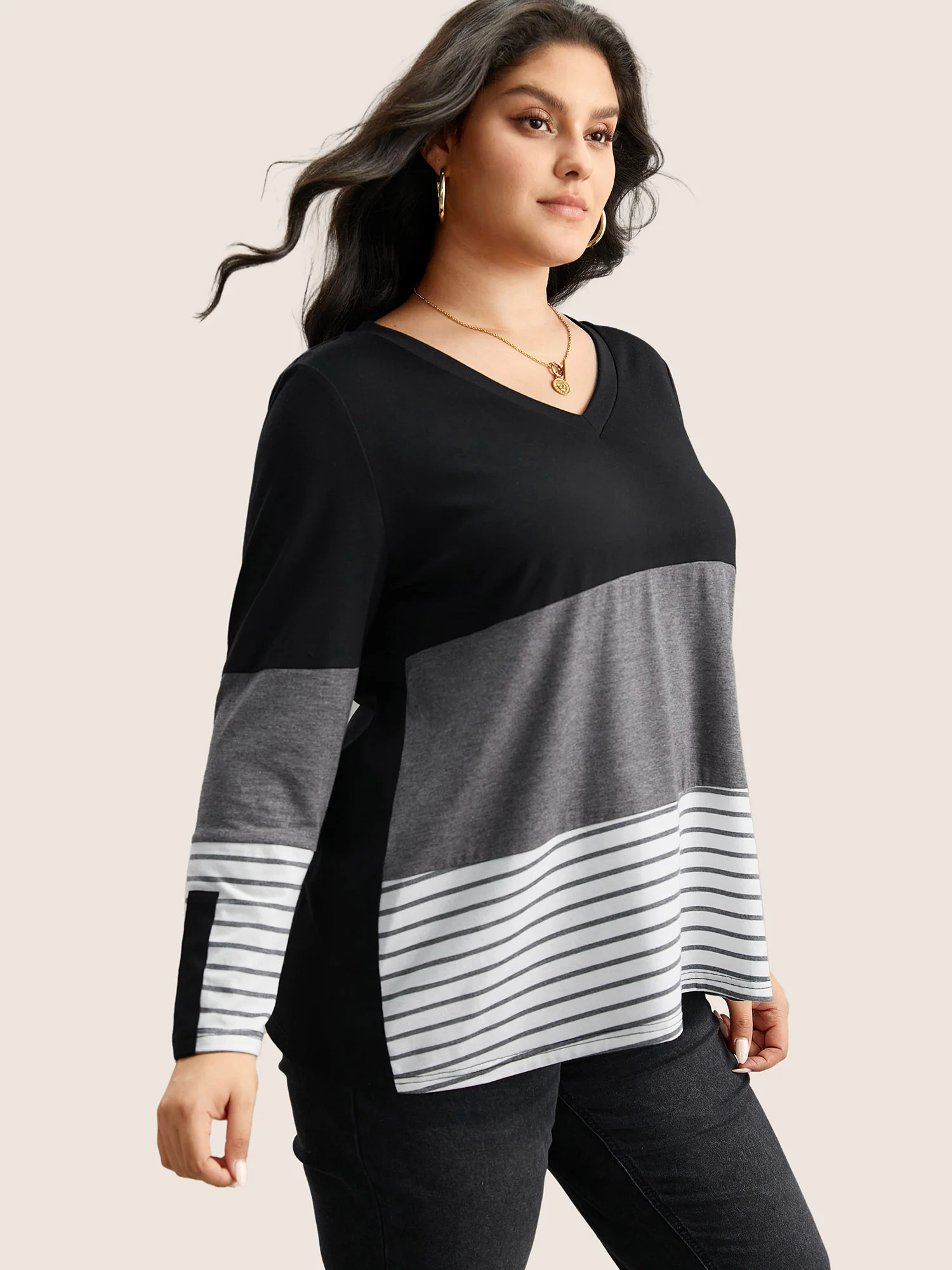 Colorblock Contrast Striped V Neck T-shirt - Image 13
