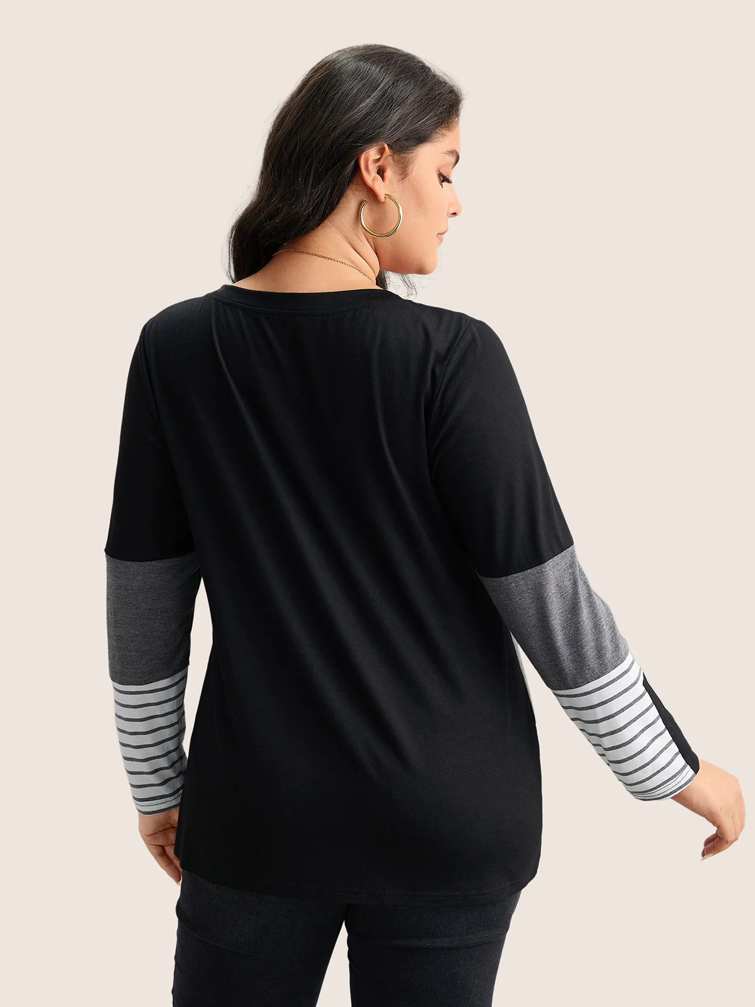 Colorblock Contrast Striped V Neck T-shirt - Image 14