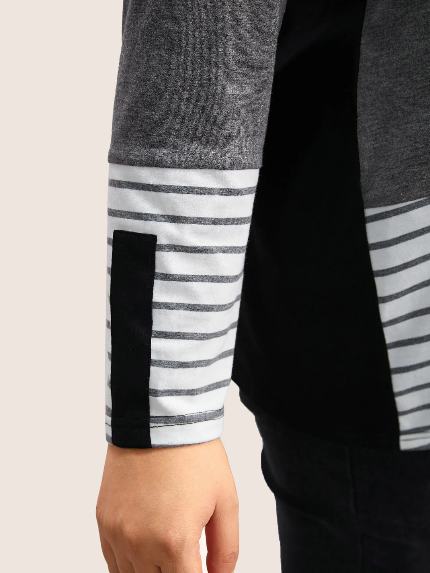 Colorblock Contrast Striped V Neck T-shirt - Image 17