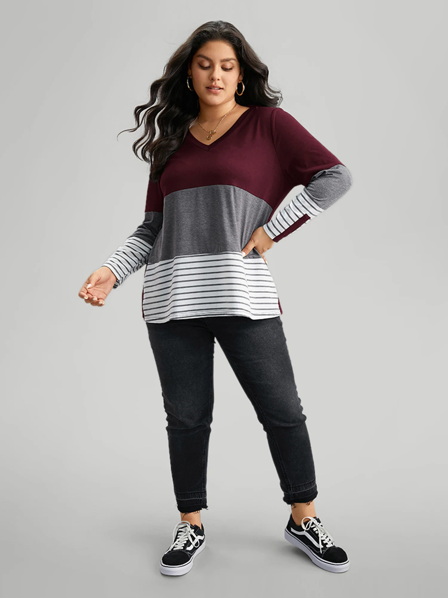 Colorblock Contrast Striped V Neck T-shirt - Image 4