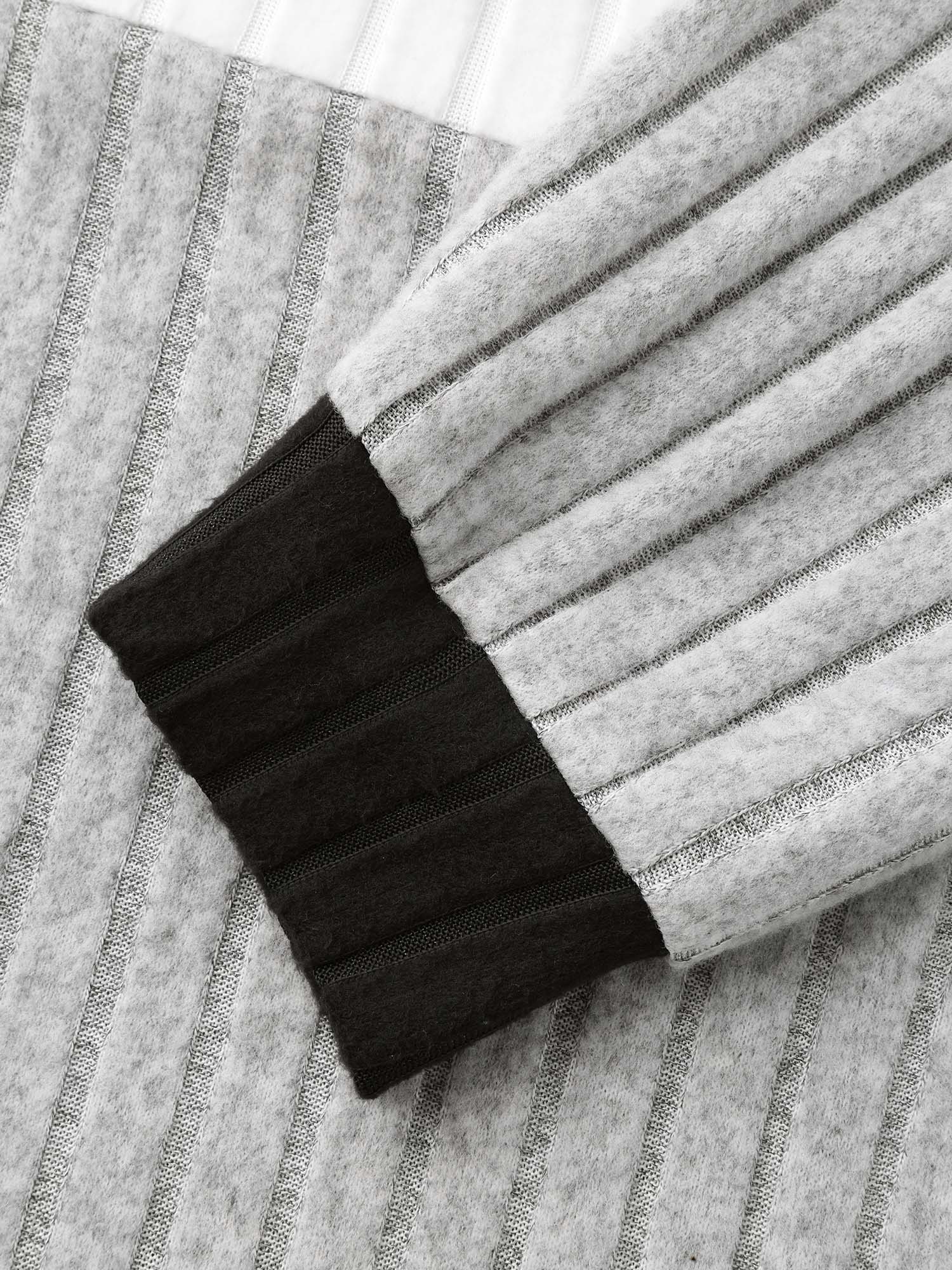 Colorblock Contrast Texture Pit Strip T-shirt - Image 6