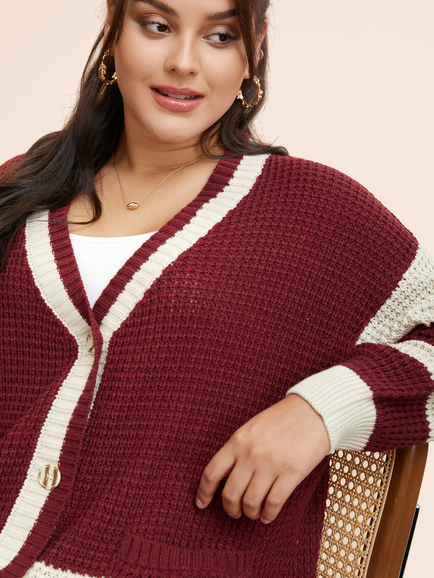 Colorblock Contrast Textured Patched Pocket Cardigan - Image 5
