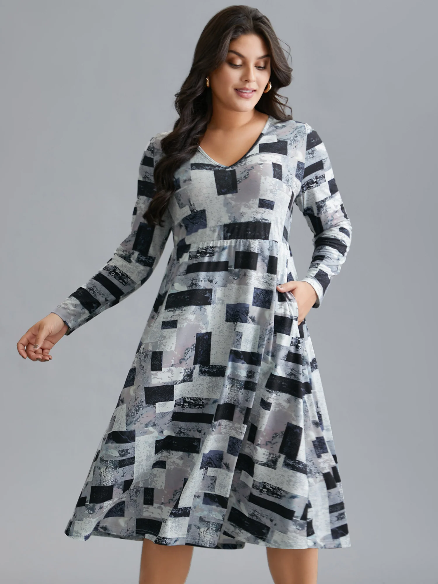 Colorblock Contrast V Neck Midi Dress - Image 2