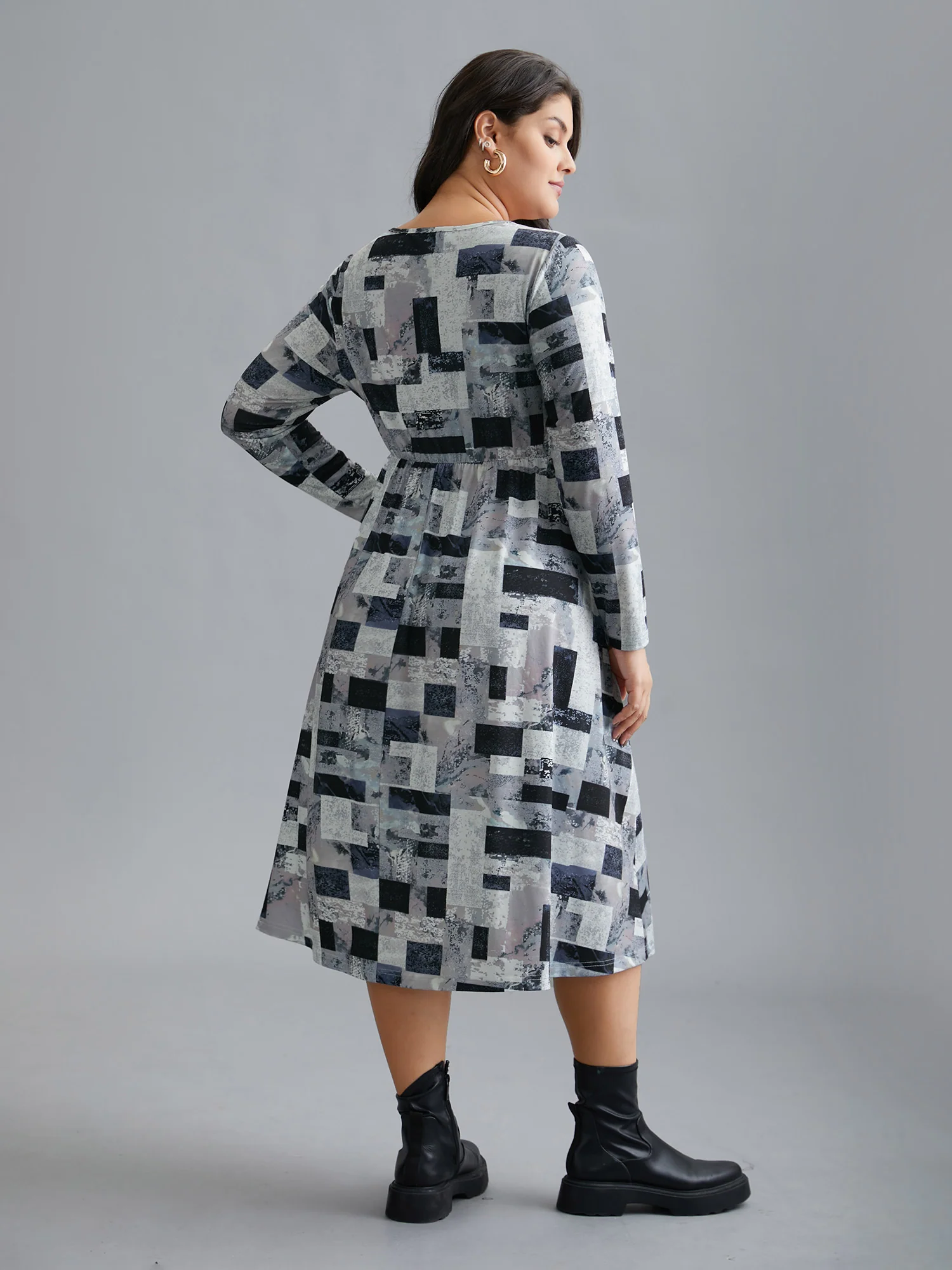 Colorblock Contrast V Neck Midi Dress - Image 5