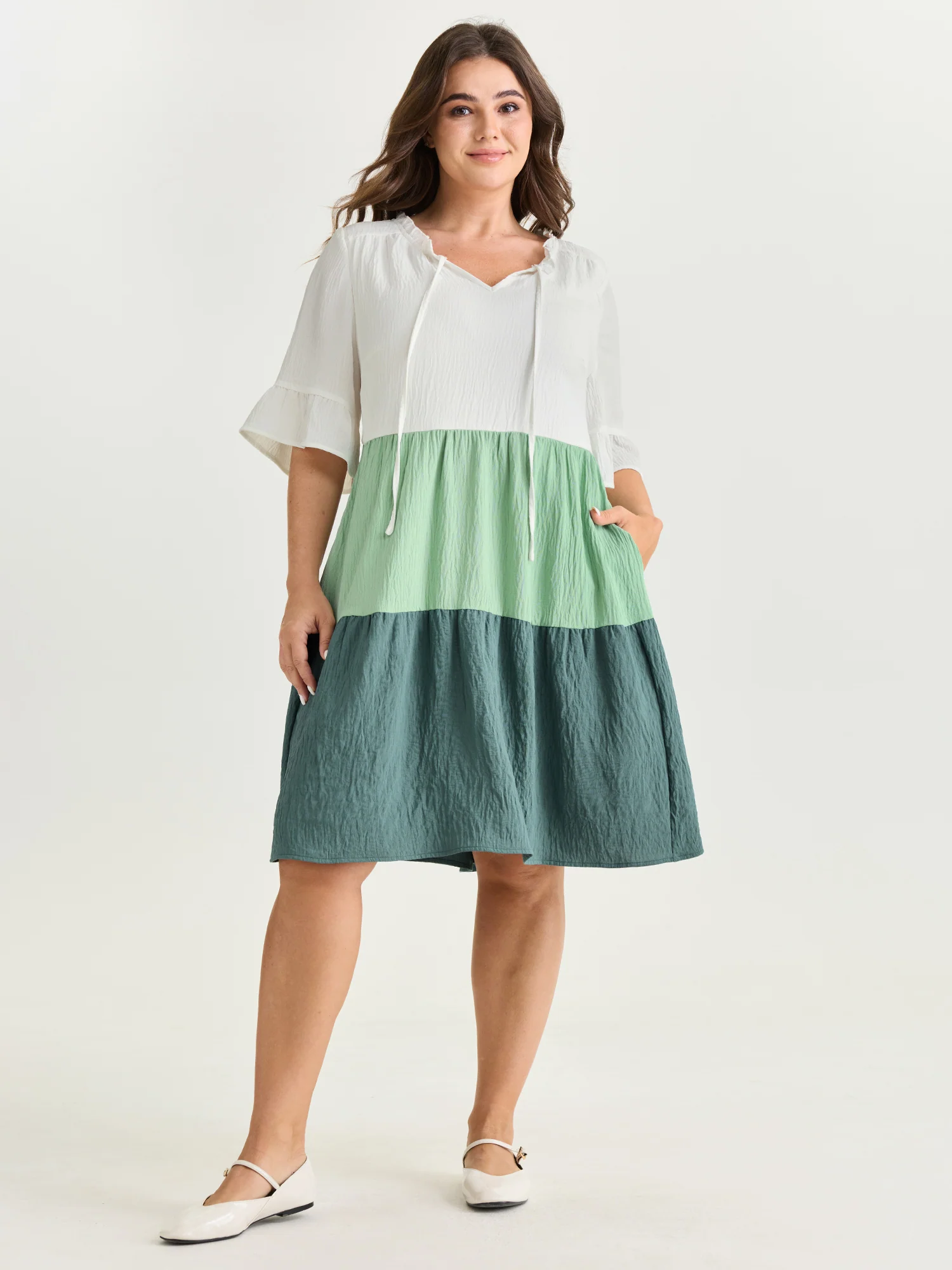 Colorblock Drawstring Neckline Tiered Mini Dress - Image 3