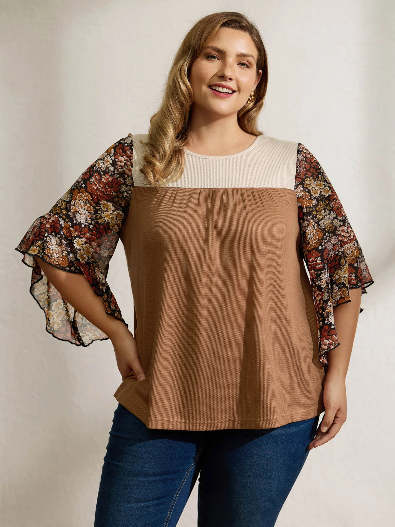 Colorblock Floral Sleeve Flowy Knit Top - Image 2