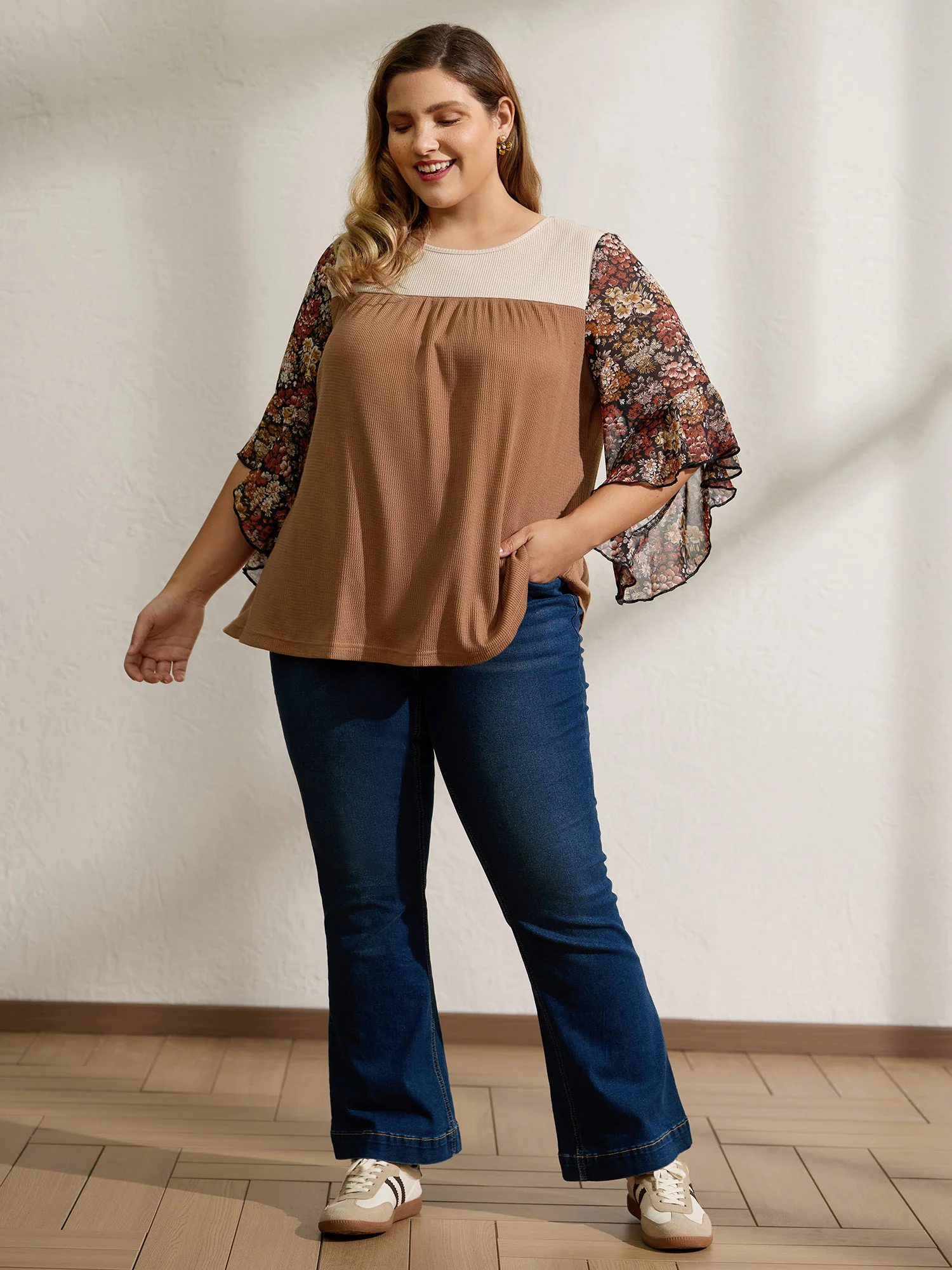 Colorblock Floral Sleeve Flowy Knit Top - Image 3