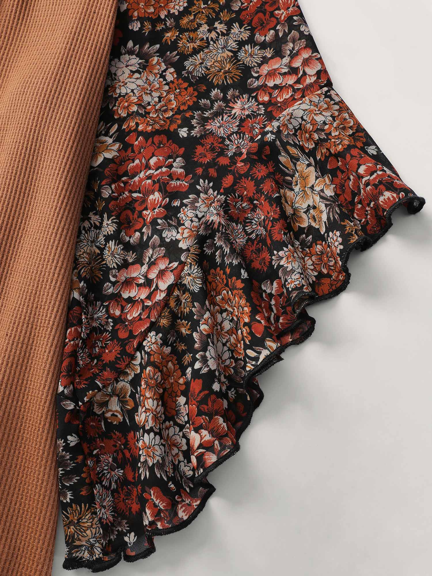 Colorblock Floral Sleeve Flowy Knit Top - Image 6