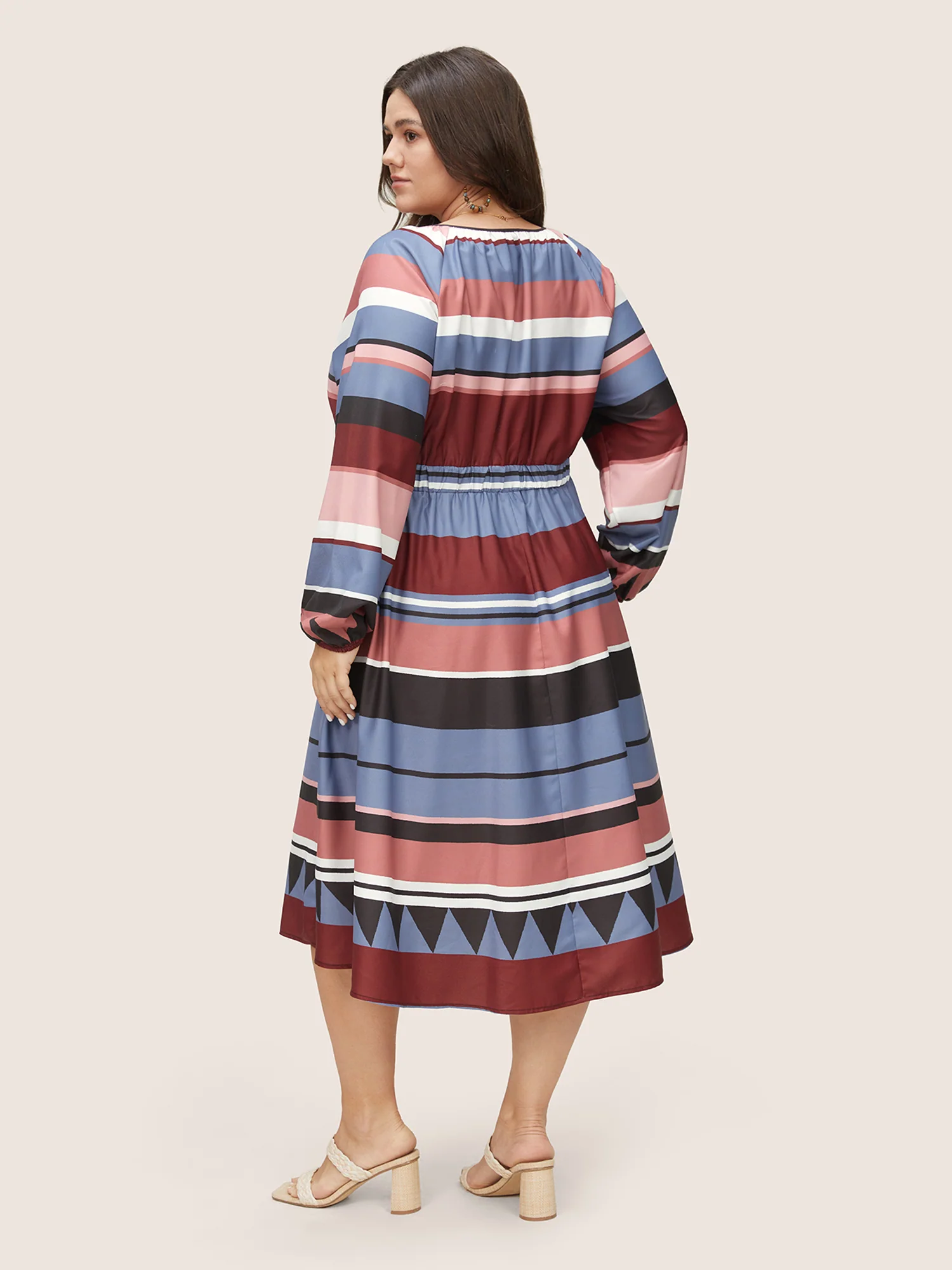 Colorblock Geometric Notched Pocket Elastic Cuffs Dress - Image 3
