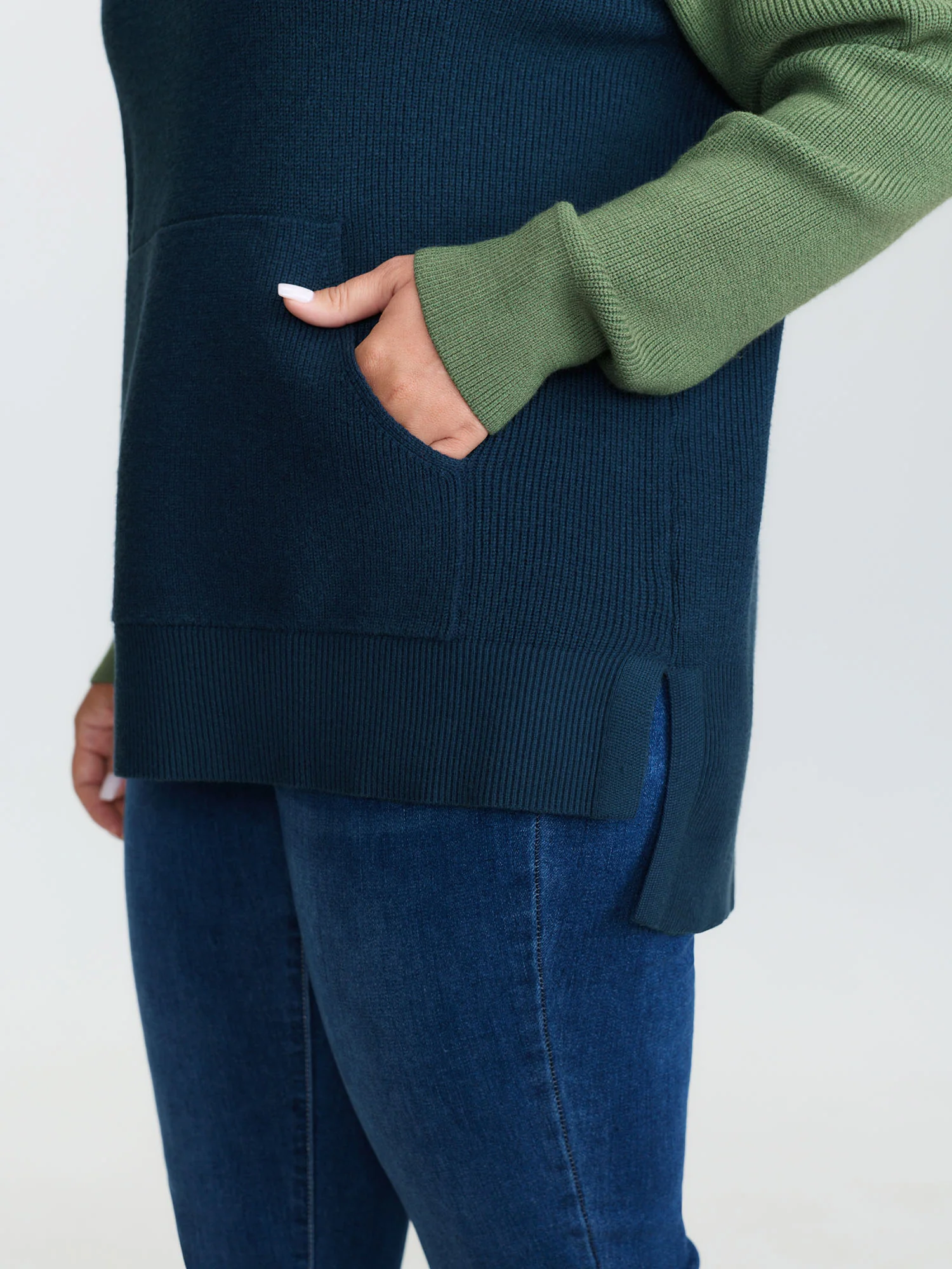 Colorblock Hooded Raglan Sleeve Pullover - Image 4