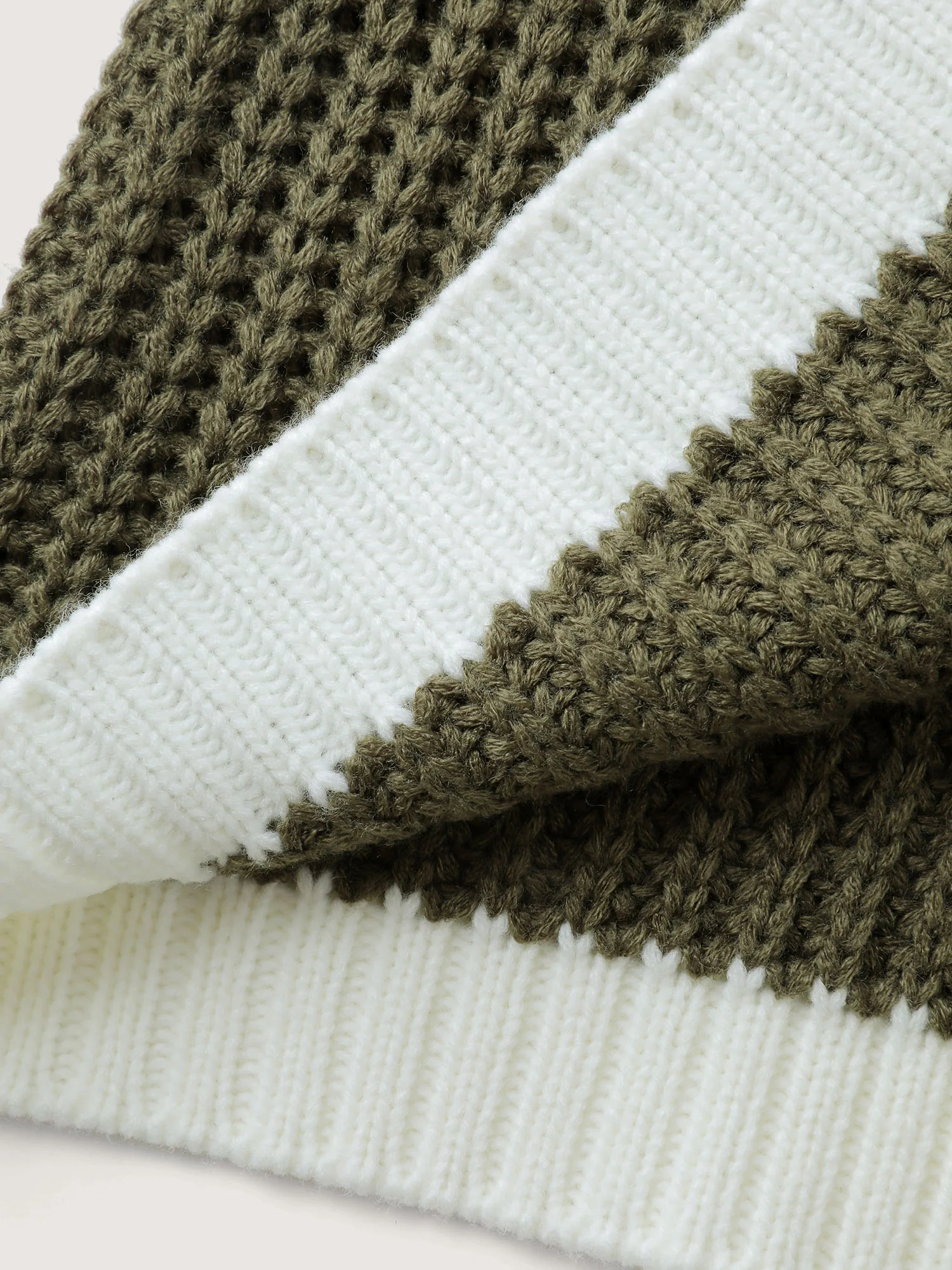 Colorblock Hooded Textured Pullover - Image 7