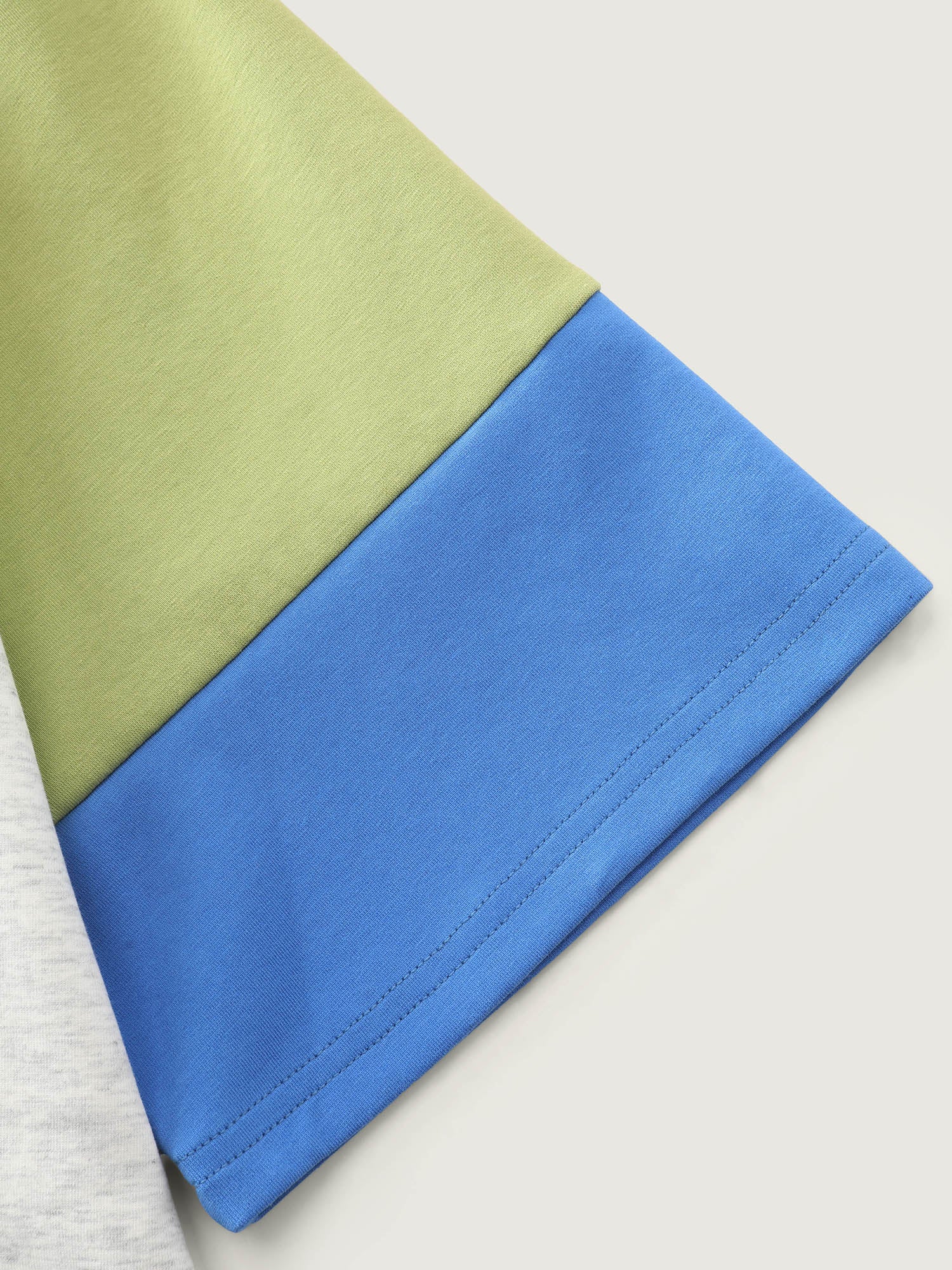 Colorblock Raglan Sleeve Plain T-Shirt - Image 5