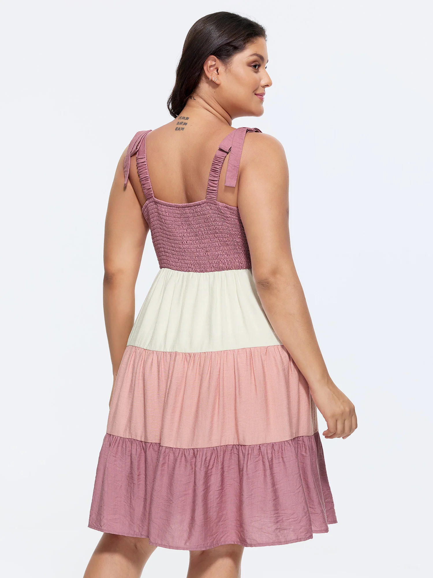Colorblock Shirred Bodice Tiered Mini Dress - Image 4
