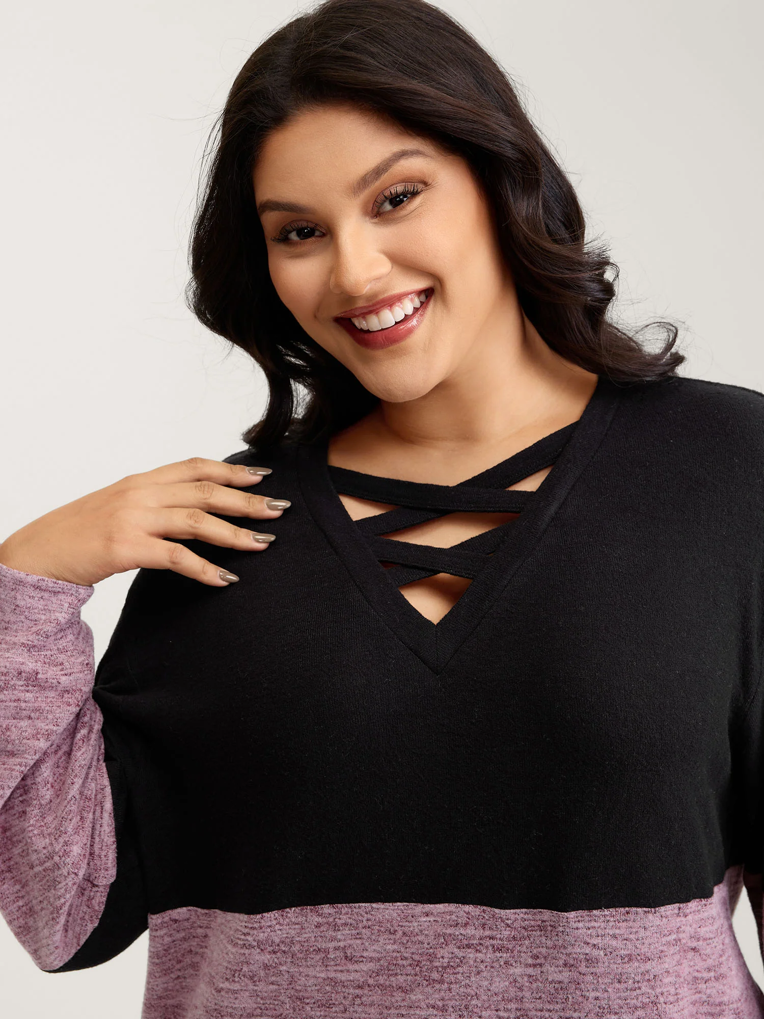 Colorblock Spliced Cross-Tie Sweatshirt - Image 2