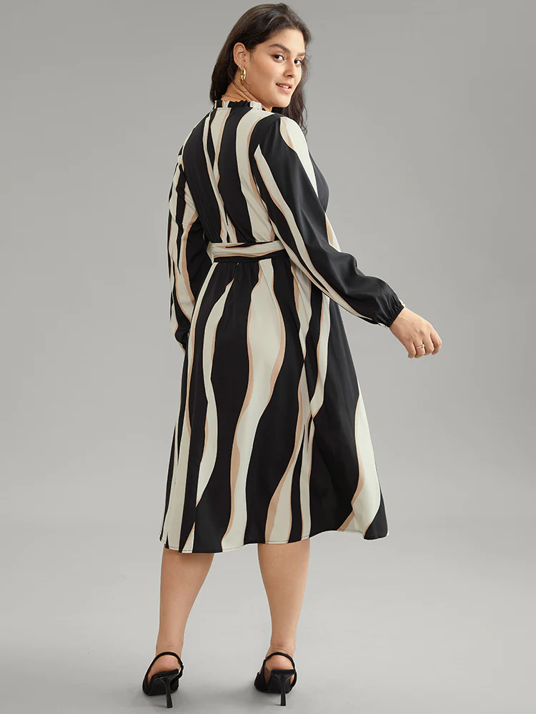 Colorblock Striped Notched Belted Lantern Sleeve Dress - Image 2