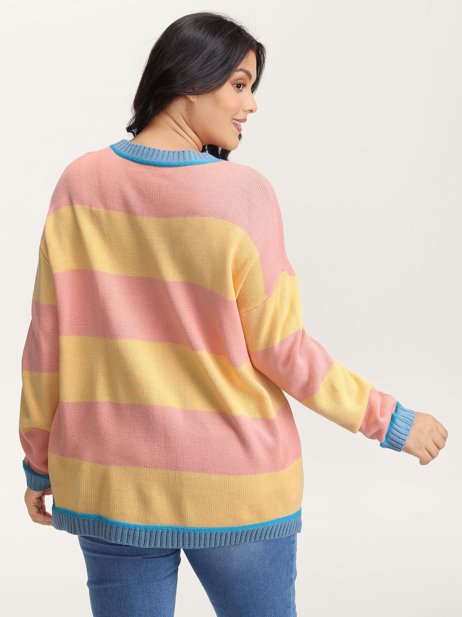 Colorblock Textured Flowy Fit Pullover - Image 4