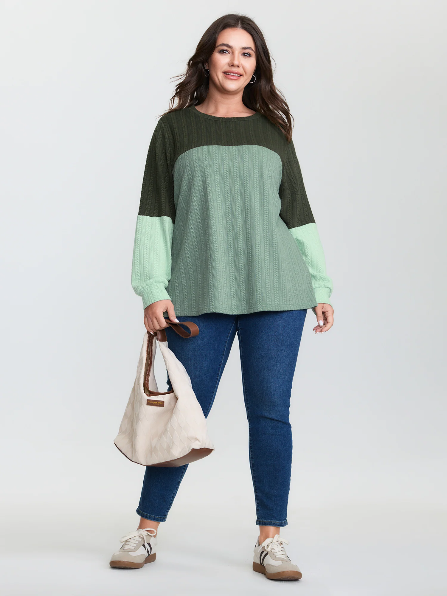 Colorblock Textured Round Neck Sweatshirt - Image 3