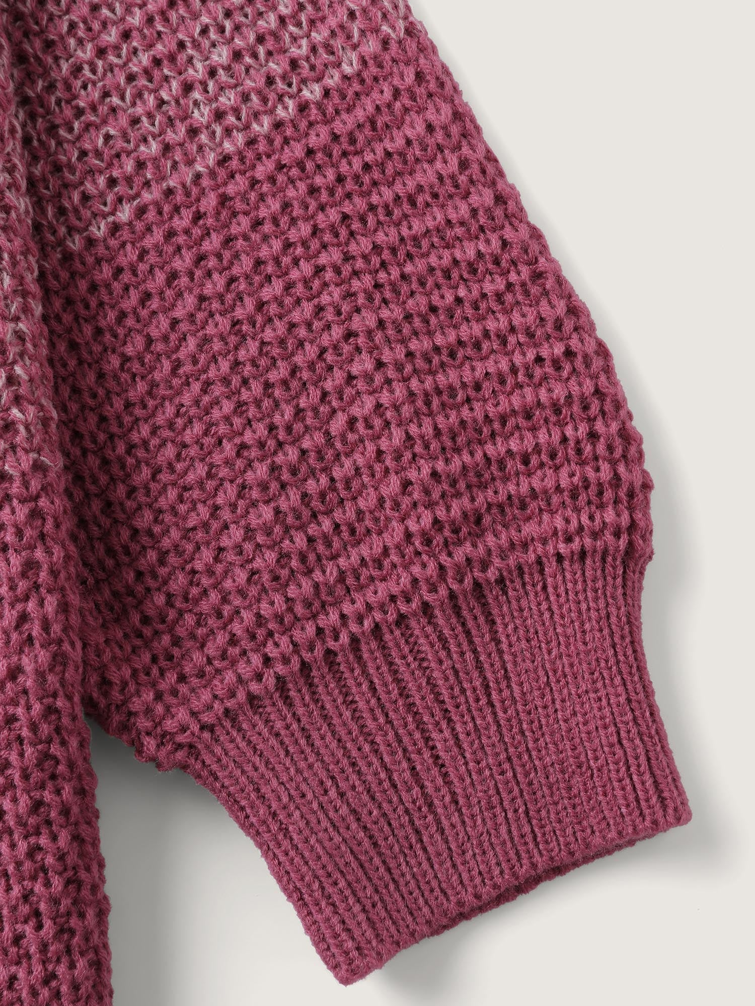 Colorblock Tissue-Textured Split Pullover - Image 6