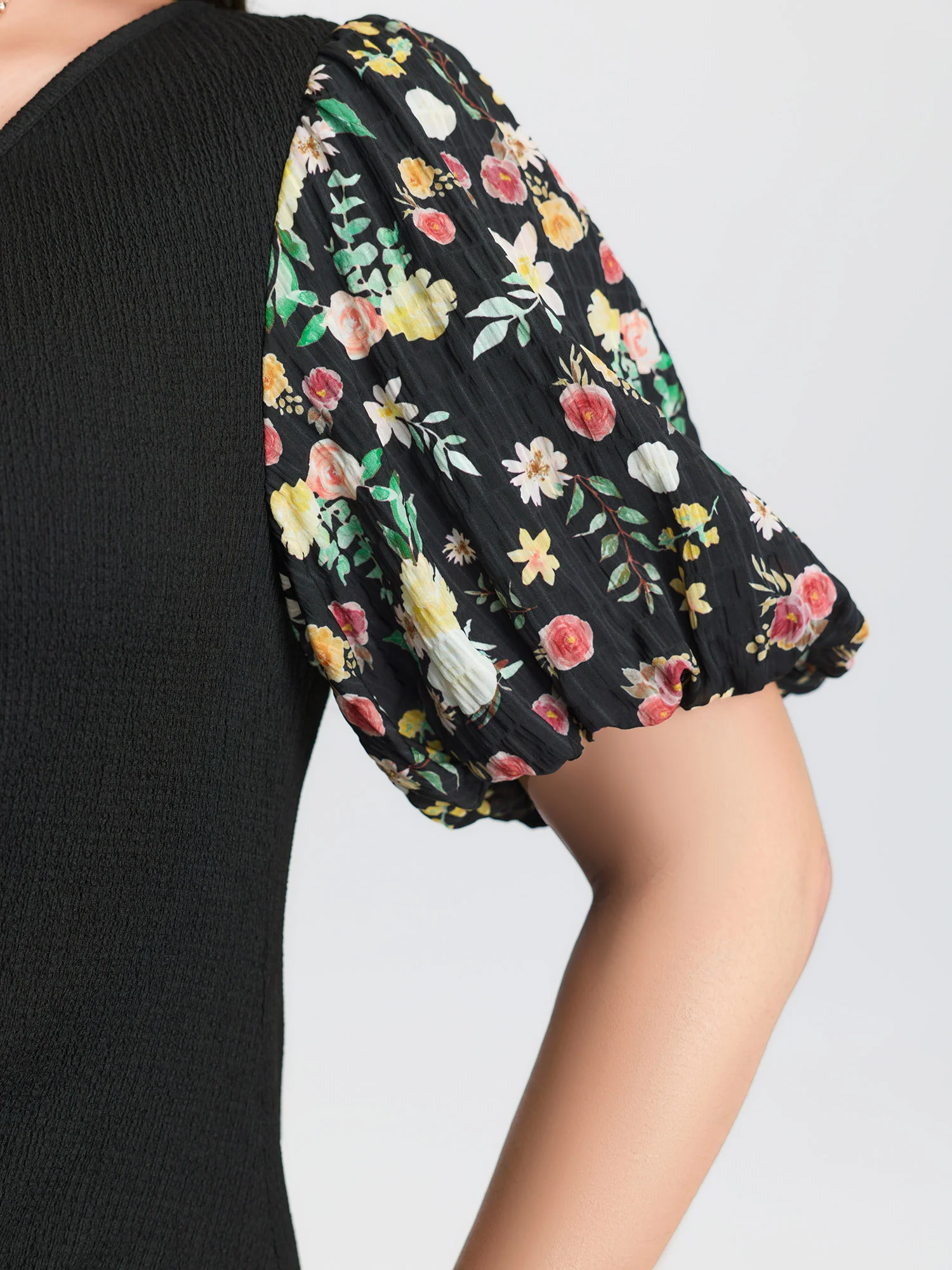 Colorful Floral Print Ruched T-Shirt - Image 4