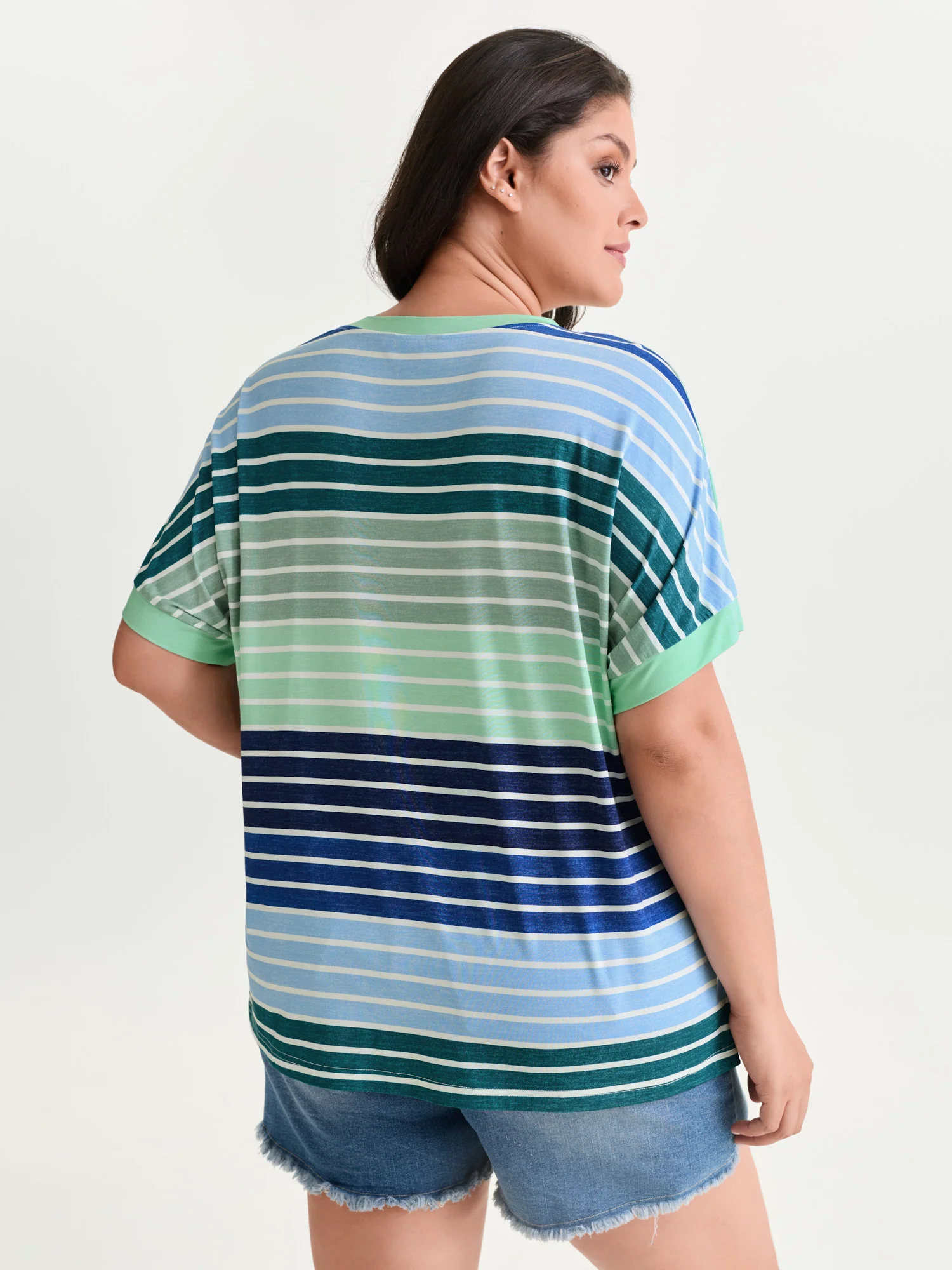 Colorful Gradient Stripe Round Neck T-Shirt - Image 11