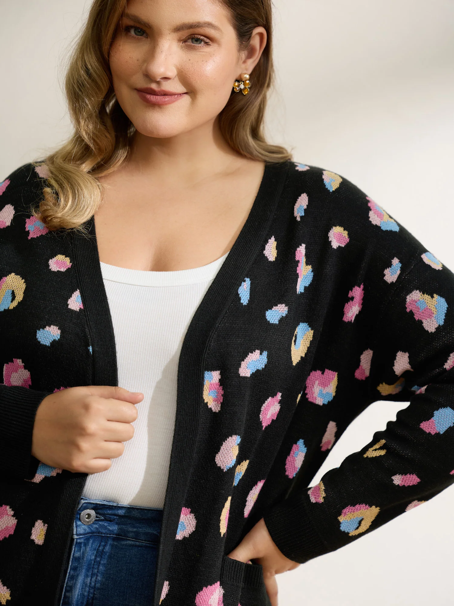 Colorful Leopard Print Pockets Knit Cardigan - Image 2