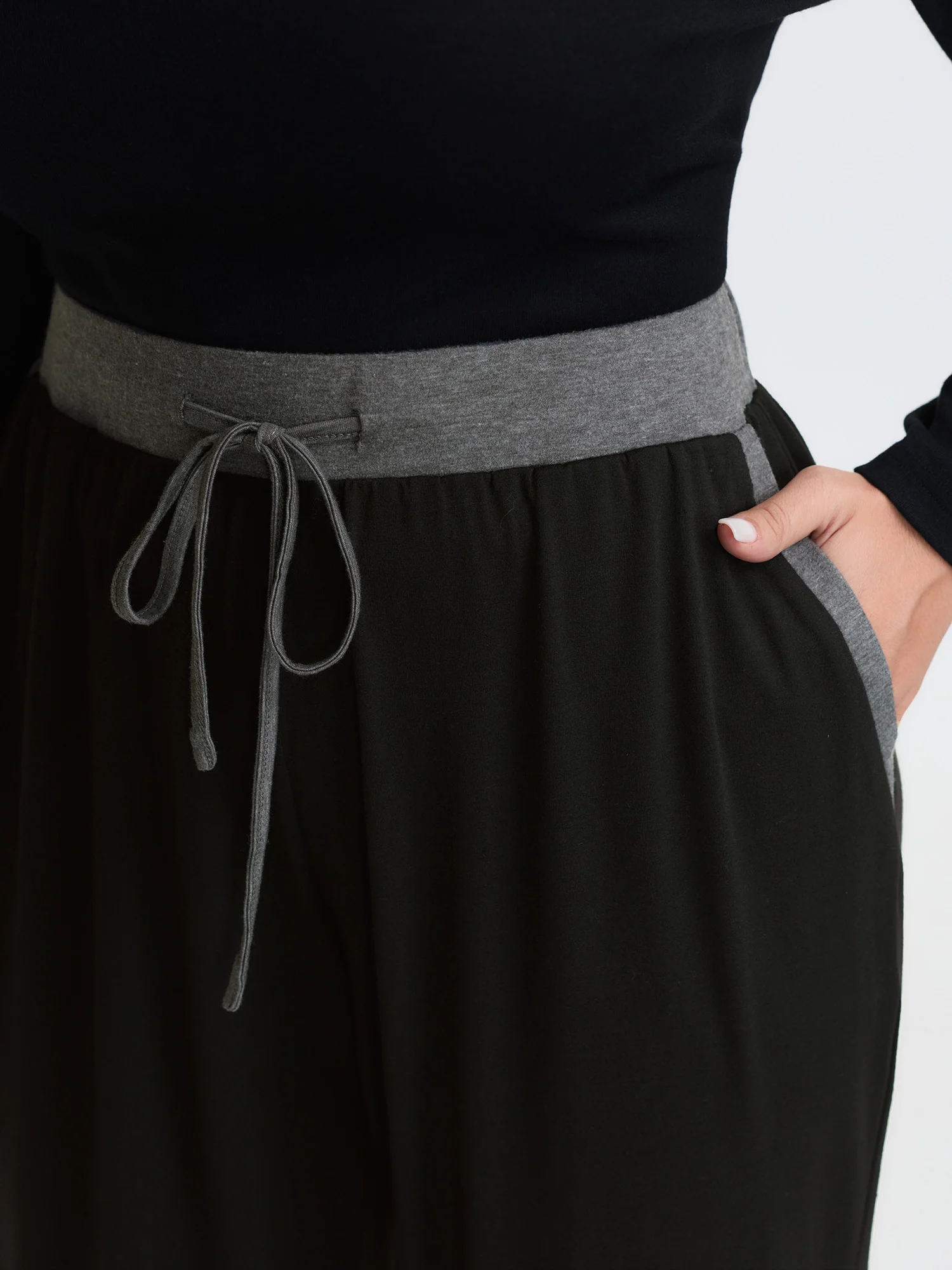 Contrast Drawstring Loungewear Bottoms - Image 3