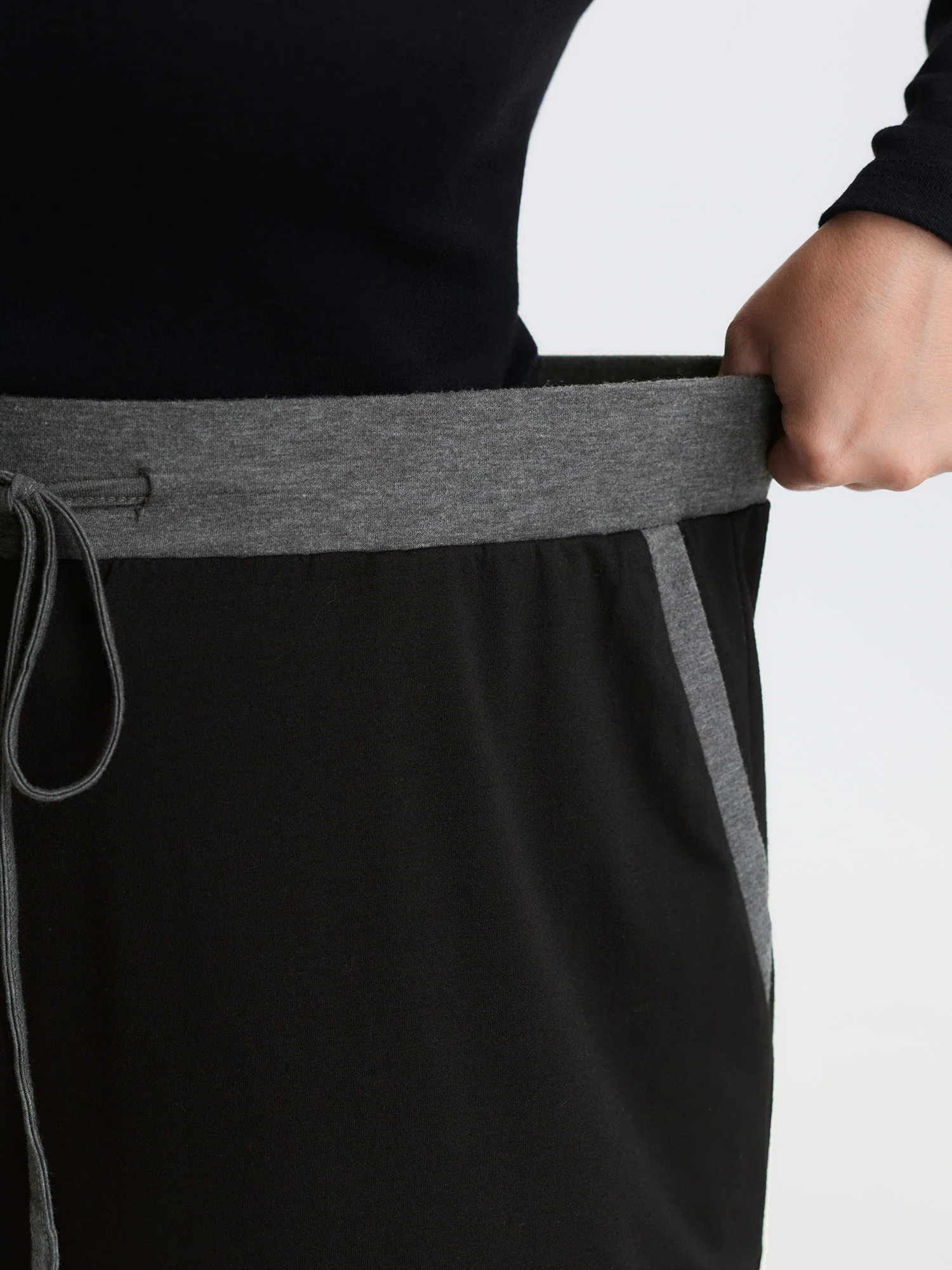 Contrast Drawstring Loungewear Bottoms - Image 4