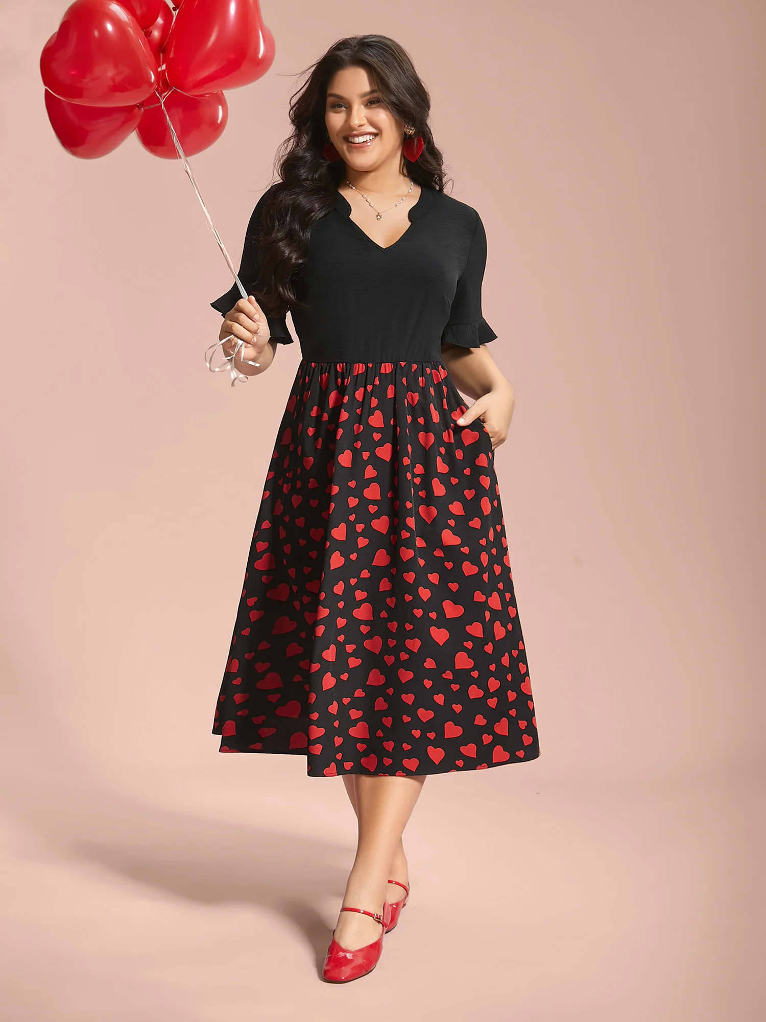Contrast Heart Pattern Notched Collar Dress - Image 2
