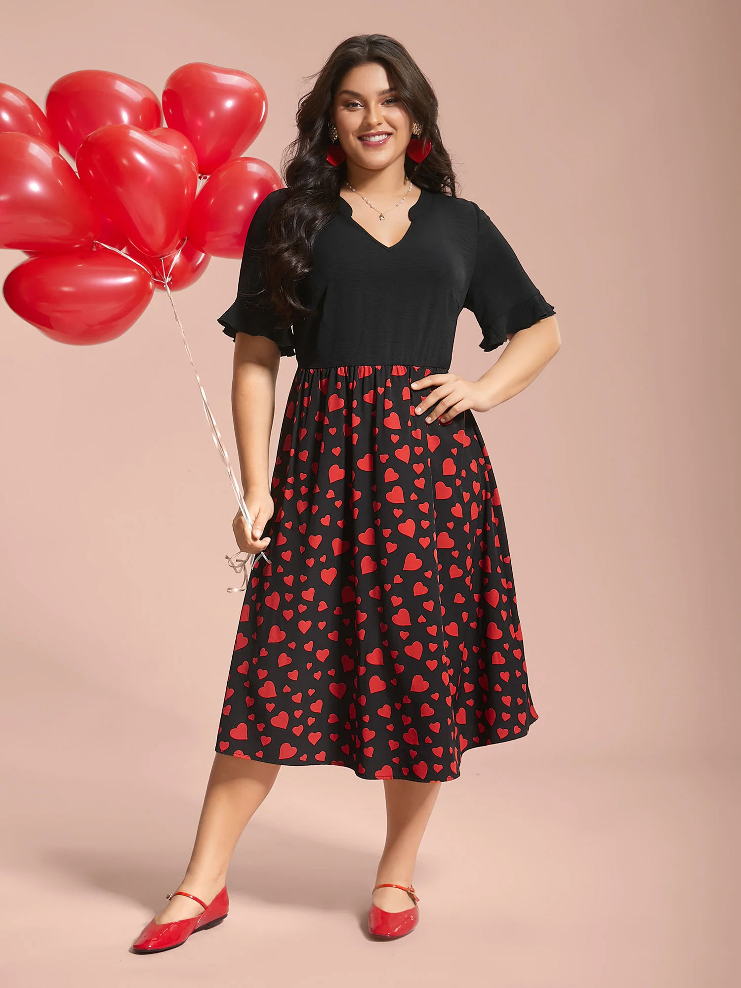 Contrast Heart Pattern Notched Collar Dress - Image 3