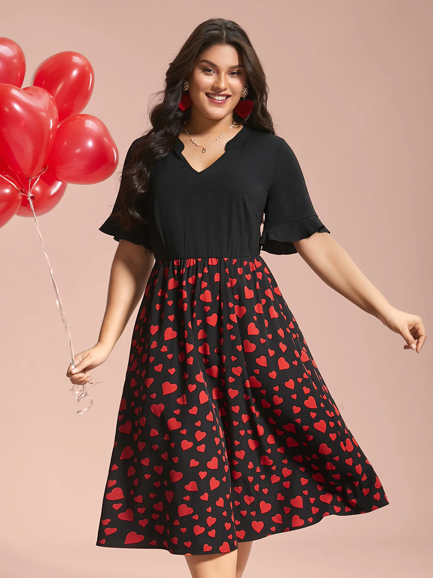 Contrast Heart Pattern Notched Collar Dress - Image 5