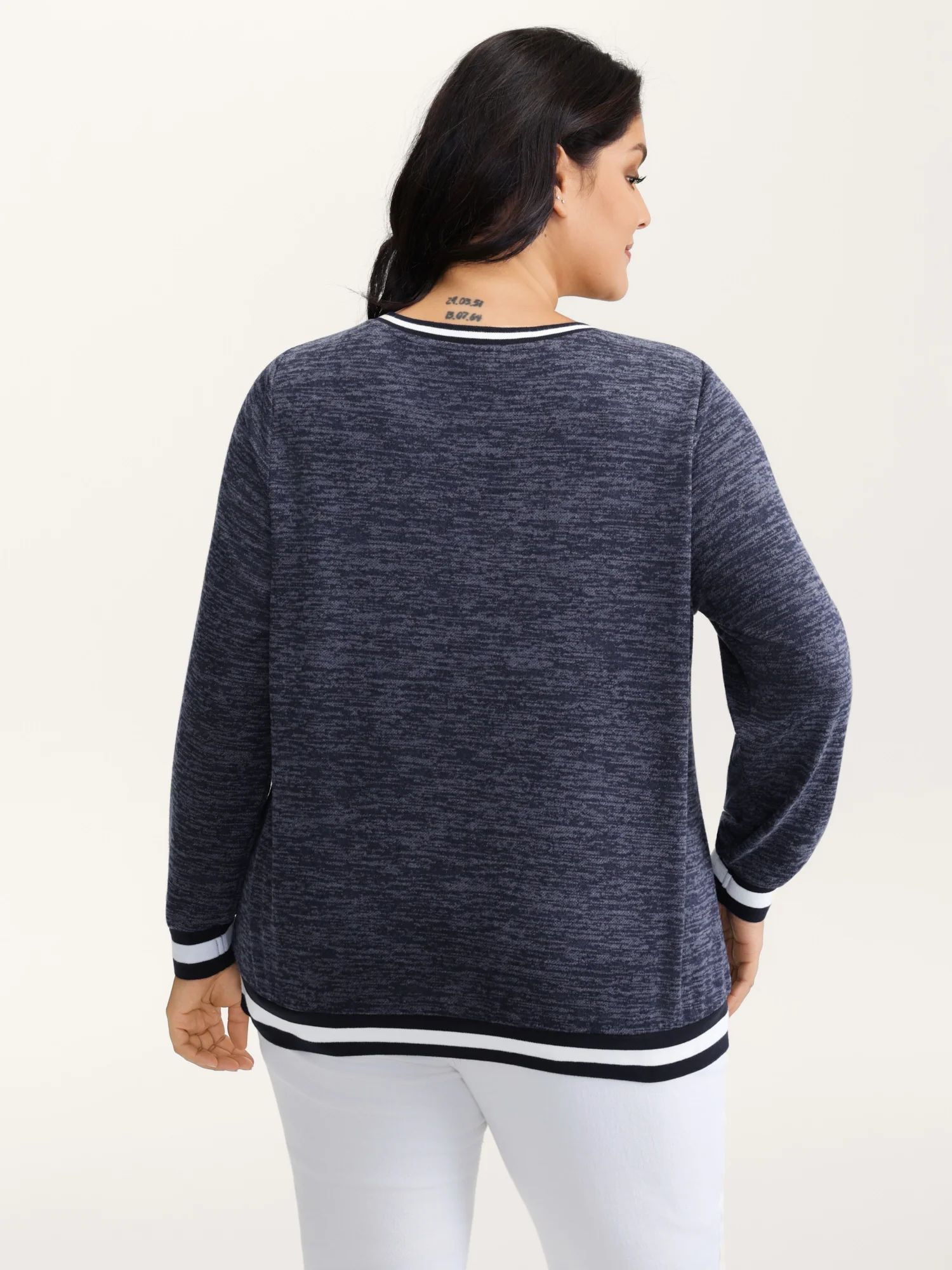 Contrast Hem V-Neck Sweatshirt - Image 4