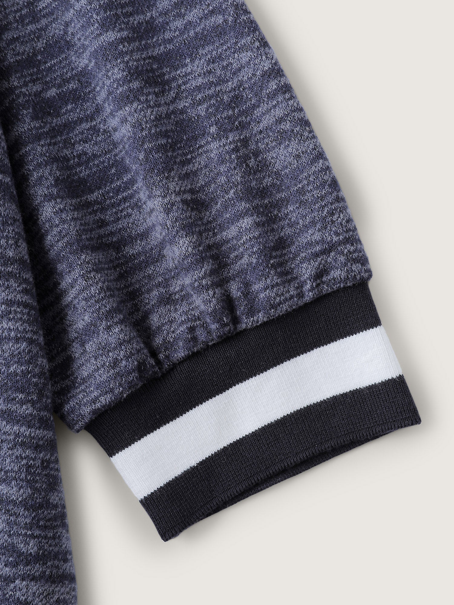 Contrast Hem V-Neck Sweatshirt - Image 5