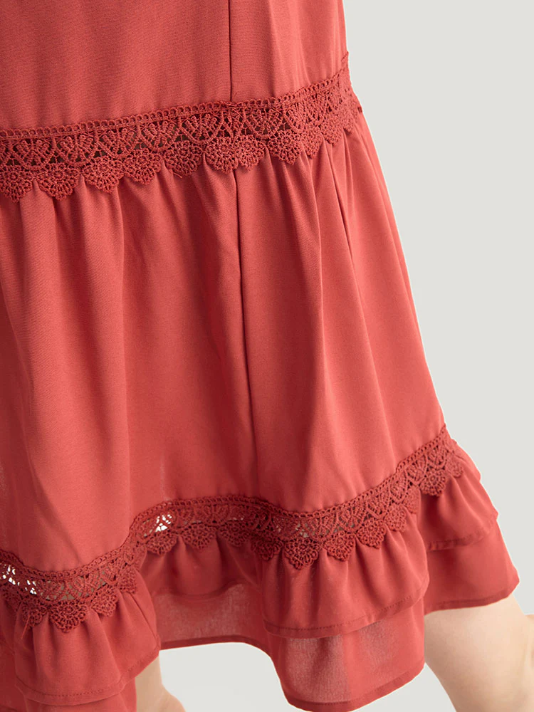 Contrast Lace Bell Sleeve Layered Hem Dress - Image 7
