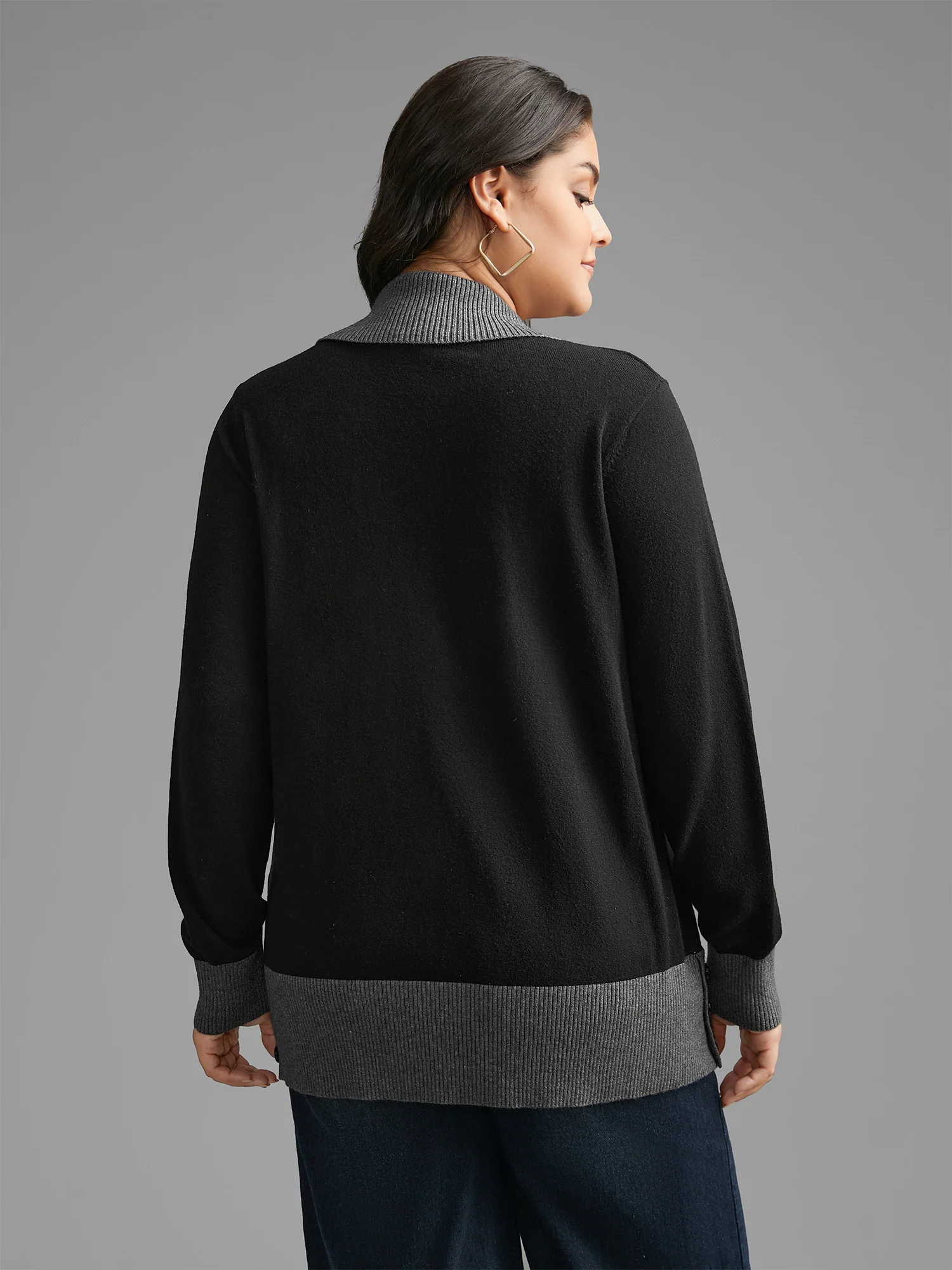 Contrast Overlap Collar Button Detail Pullover - Image 2