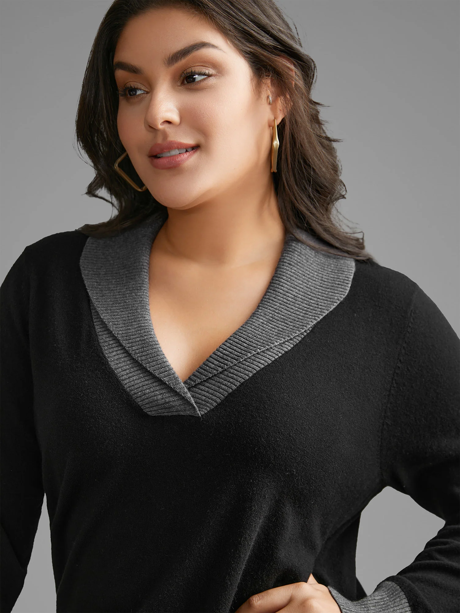 Contrast Overlap Collar Button Detail Pullover - Image 5