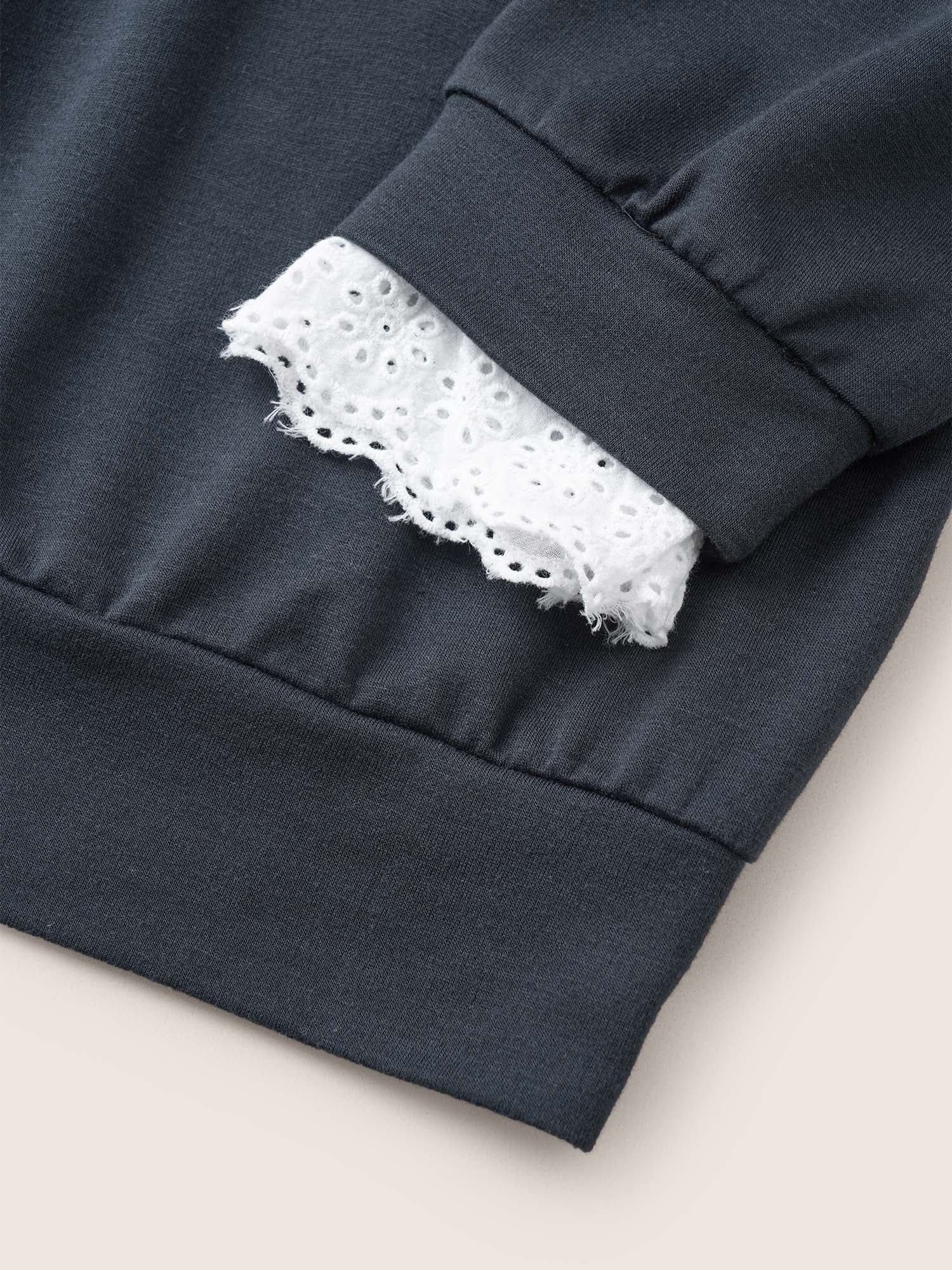Contrast Peter Pan Collar Broderie Anglaise Sweatshirt - Image 6