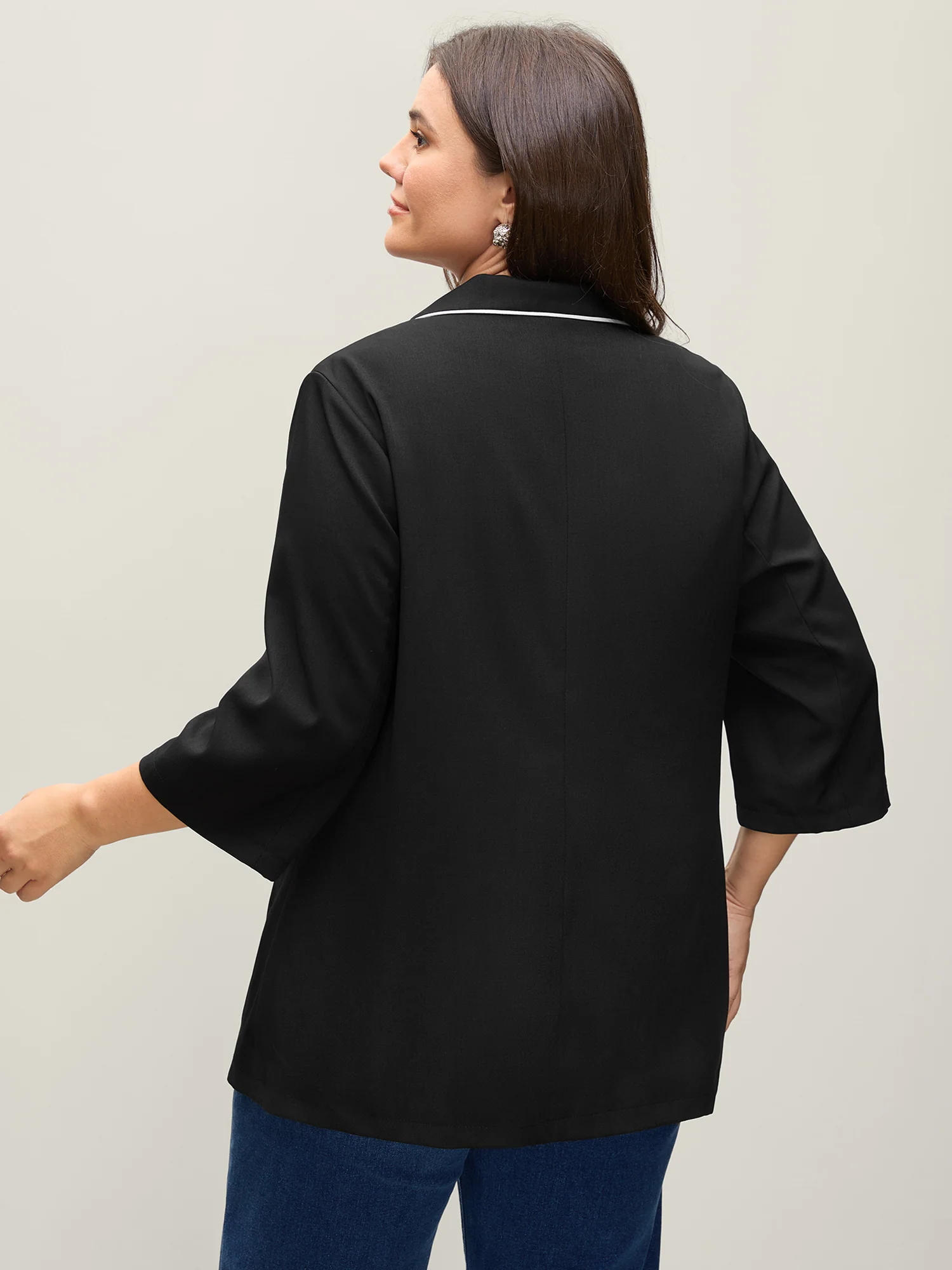 Contrast Pockets Three-Quarter Sleeve Blazer - Image 4