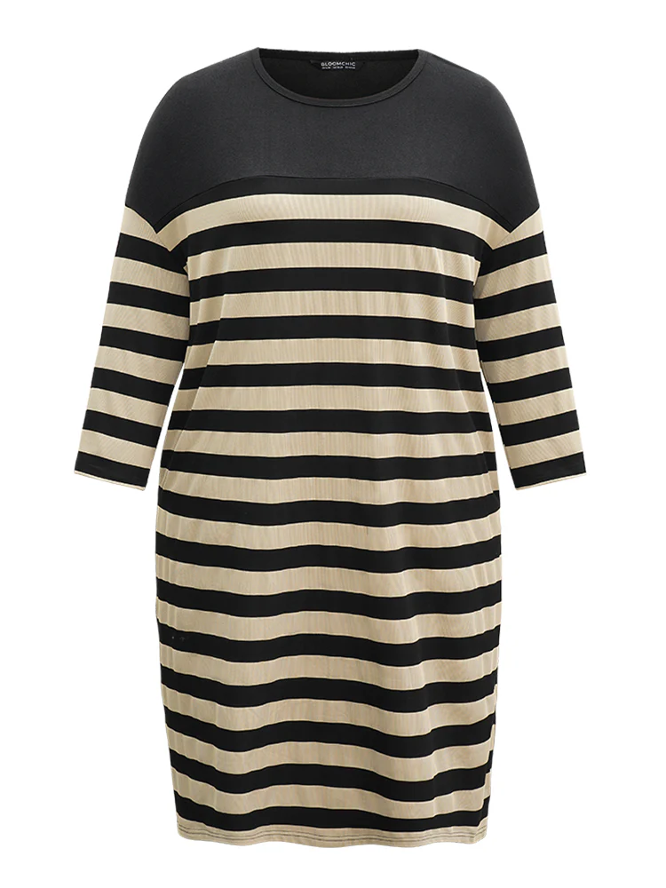 Contrast Striped Pocket Knit Dress - Image 6