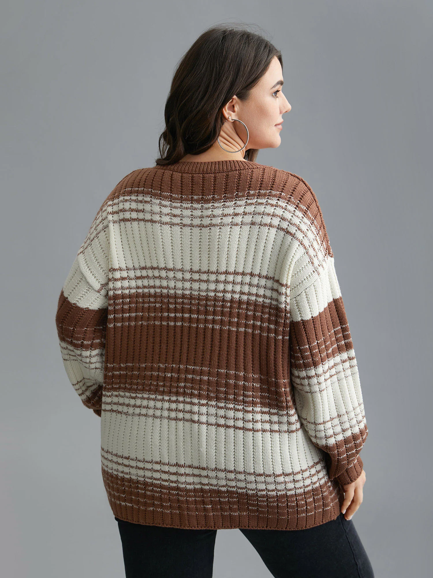 Contrast Textured Crew Neck Pullover - Image 2