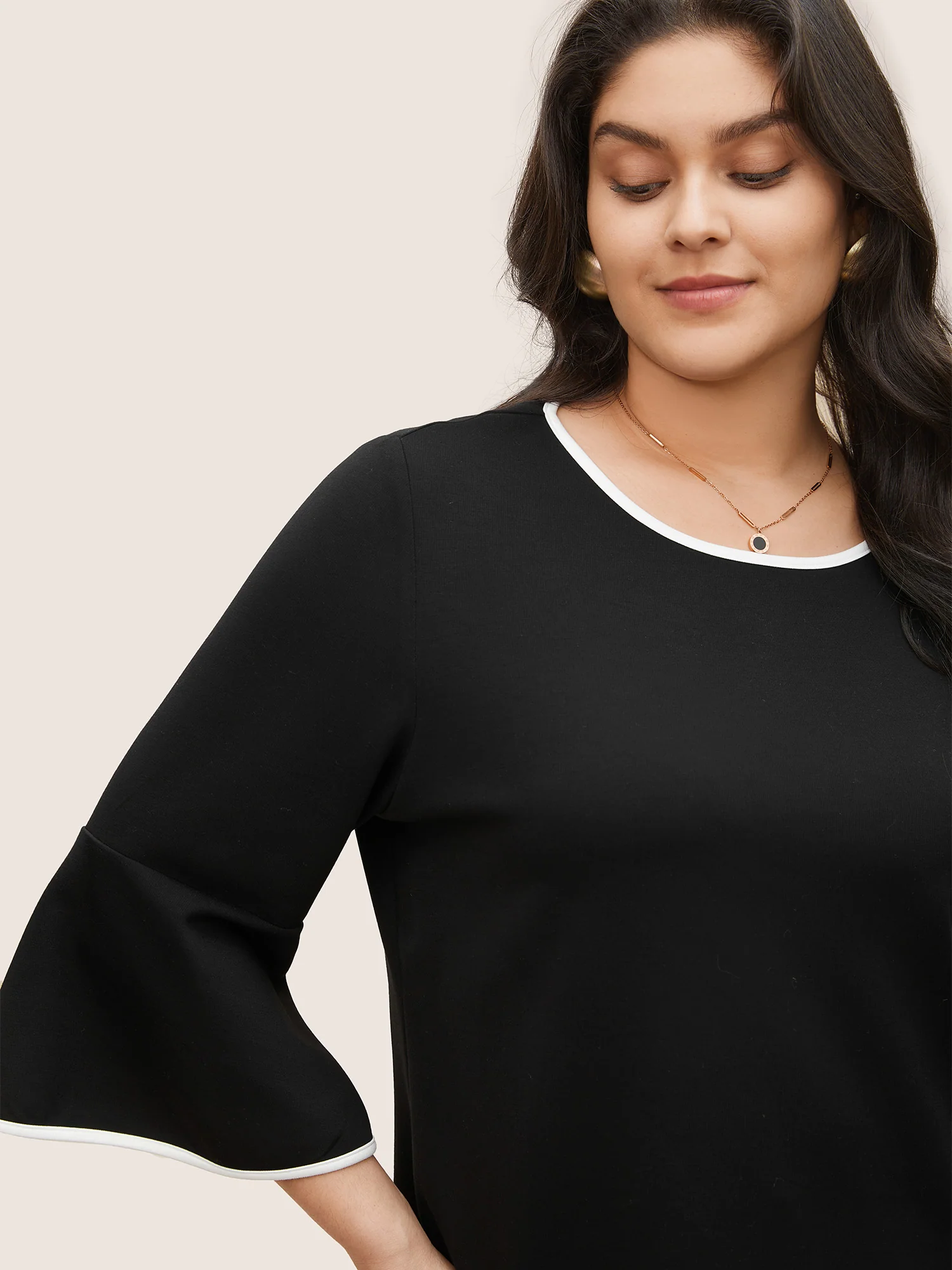 Contrast Trim Round Neck Flutter Sleeve T-shirt - Image 4