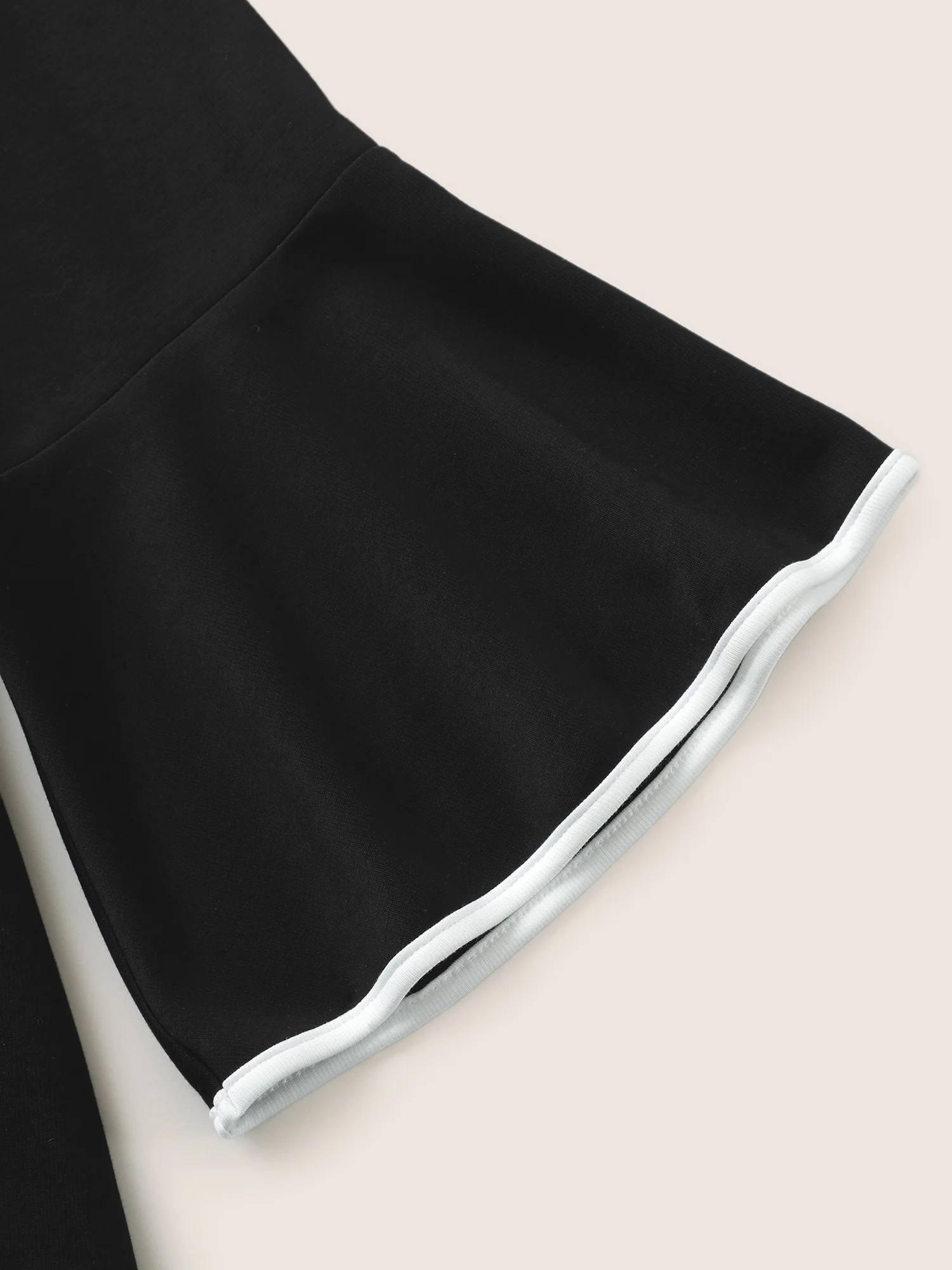 Contrast Trim Round Neck Flutter Sleeve T-shirt - Image 5