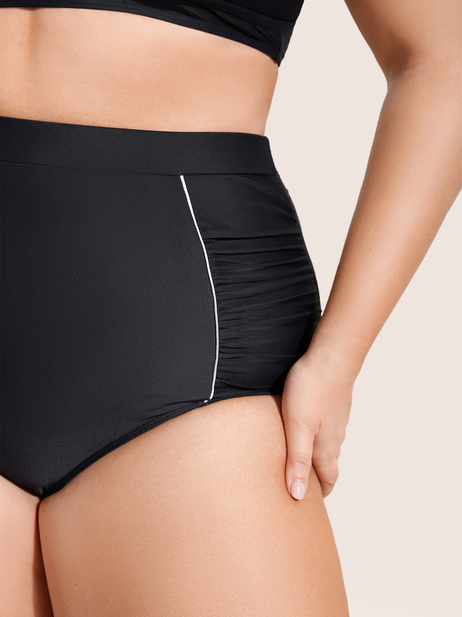Contrast Trim Ruched High Rise Swim Bottom - Image 4