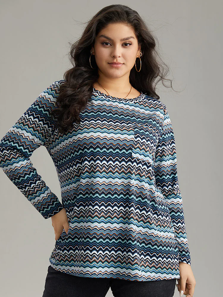 Contrast Wave Striped Patched Pocket T-shirt - Image 5